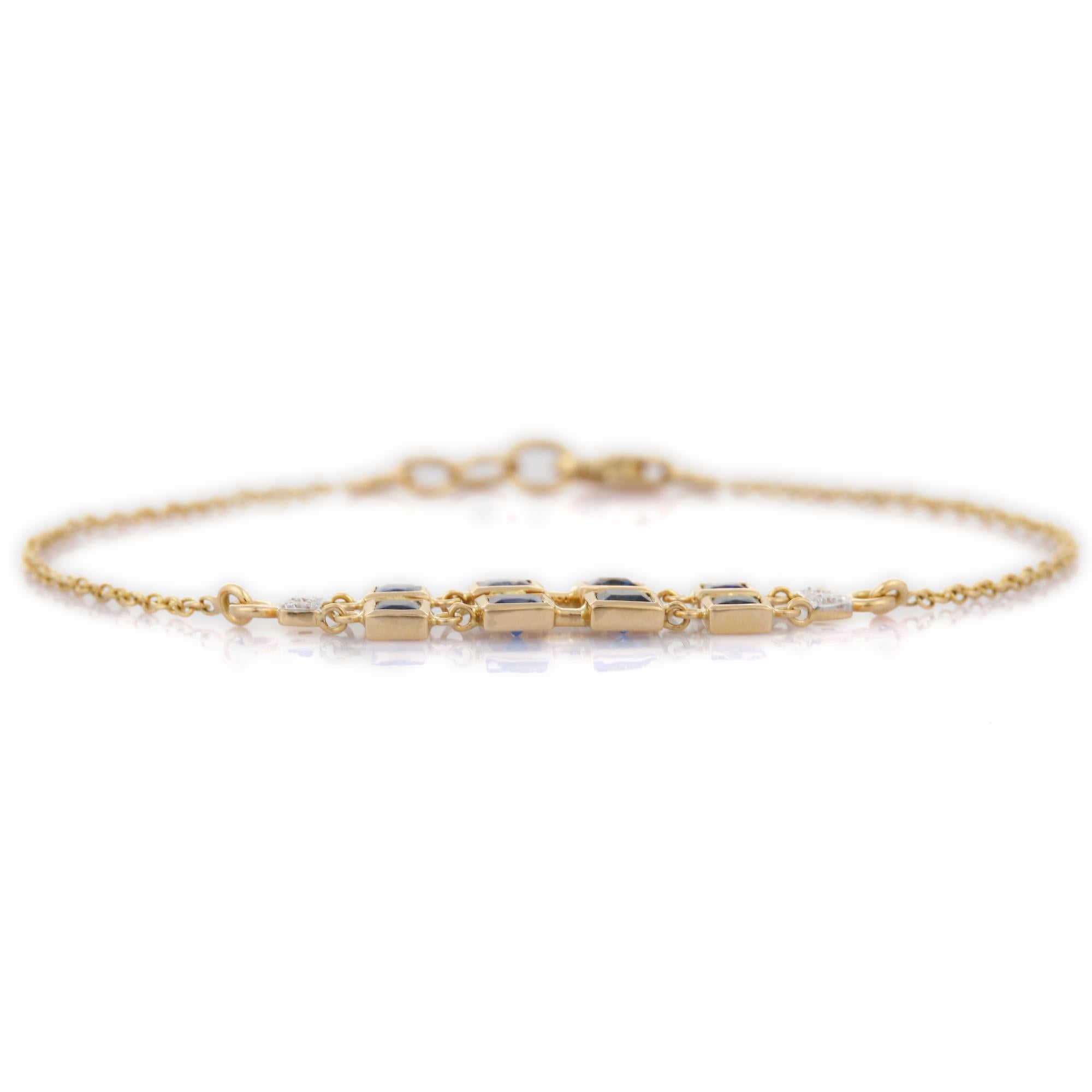 Designer Double Chain Blue Sapphire Chain Bracelet Studded in 18K Yellow Gold In New Condition For Sale In Houston, TX