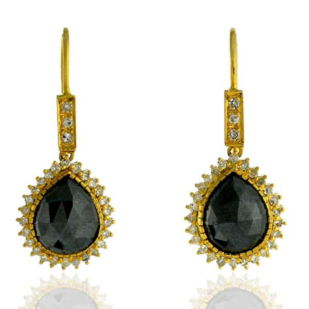 Orecchino di design a goccia con ematite e diamanti in oro giallo 18 carati In condizioni Nuovo in vendita a New York, NY