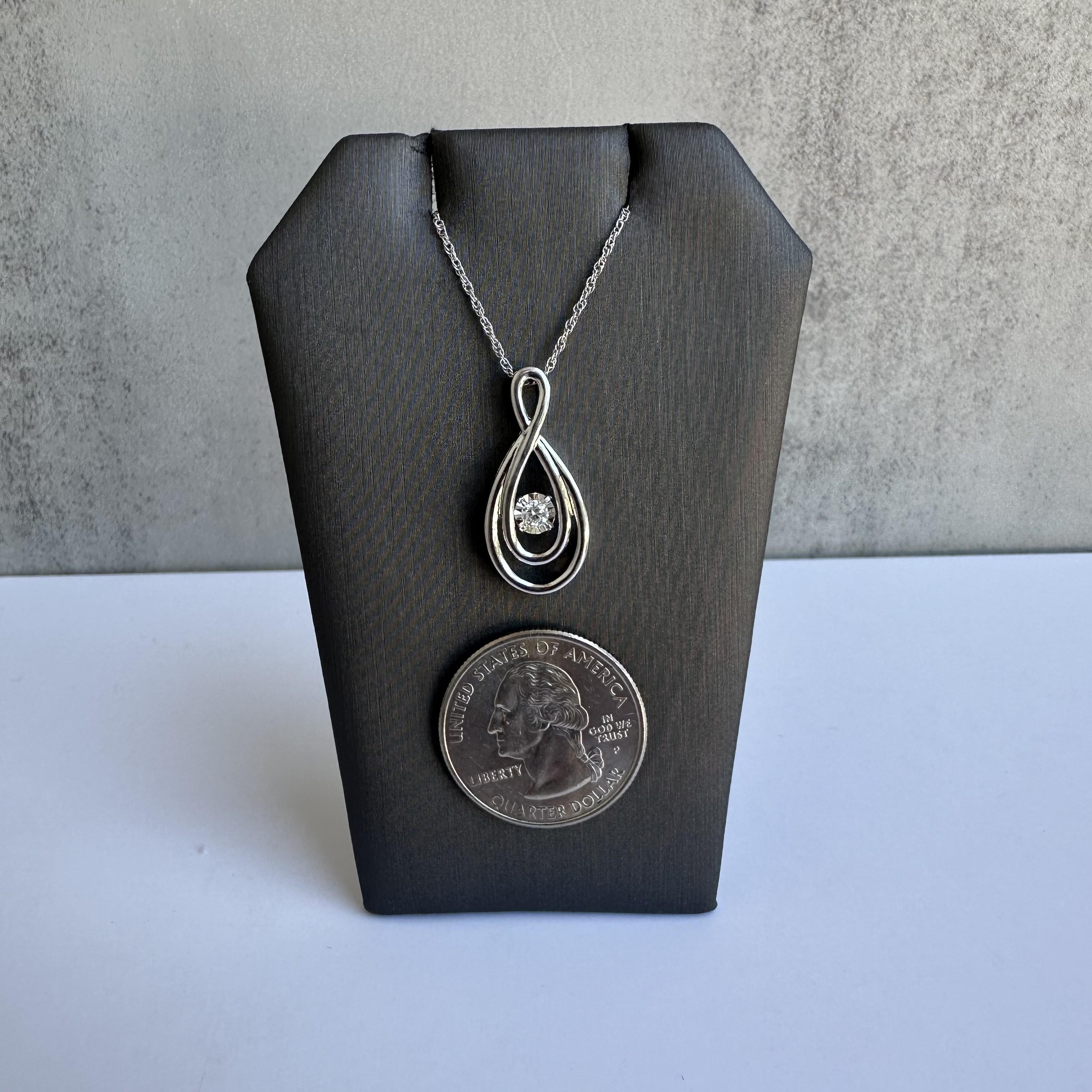 Designer-Halskette aus Sterlingsilber mit tanzenden Diamanten von Effy  - 0,10ct Durchmesser, NWT (Rundschliff)