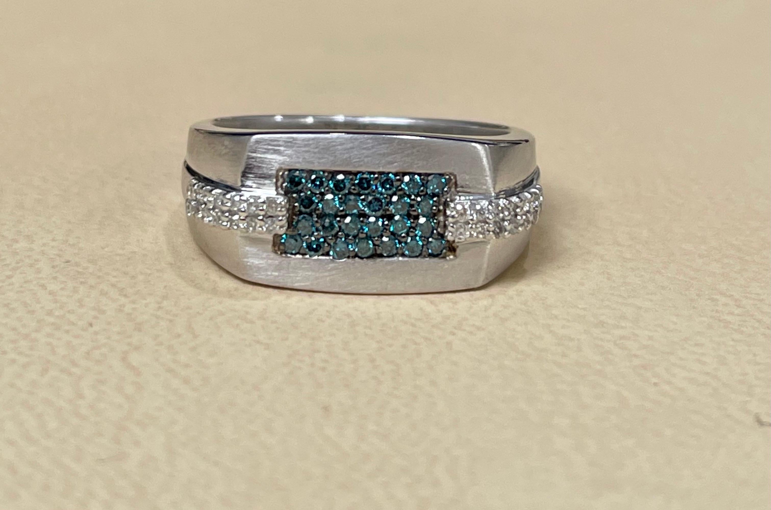 Designer Effy's 0.39 Carat Blue and White Diamond Cocktail Ring 14 Karat Gold 1
