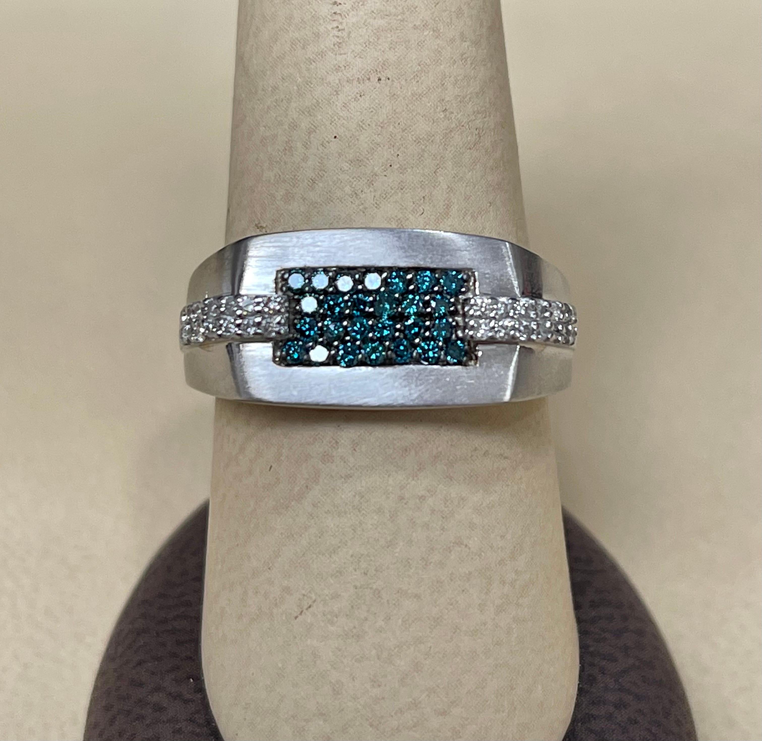 Designer Effy's 0.39 Carat Blue and White Diamond Cocktail Ring 14 Karat Gold 2