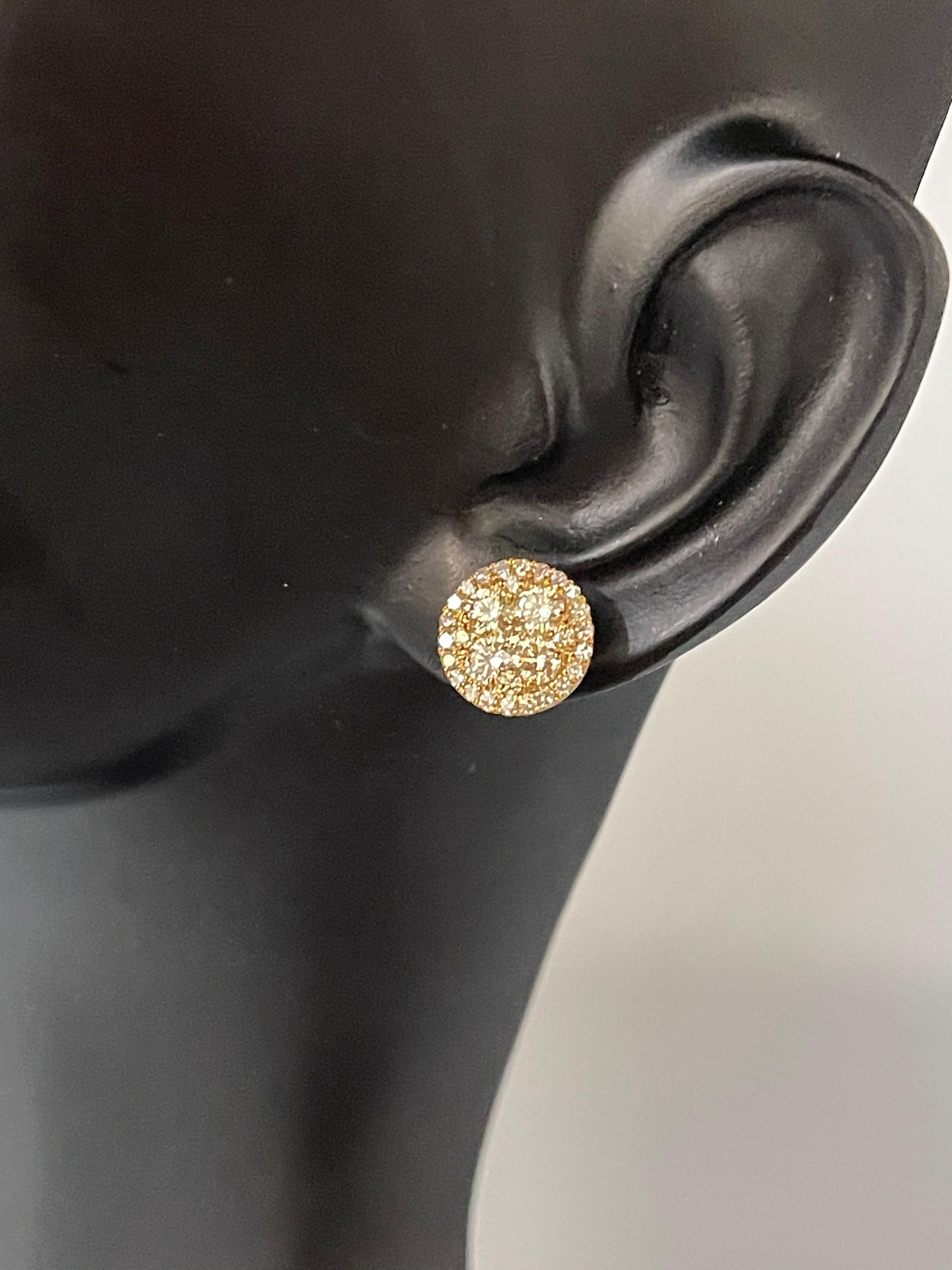 Designer Effy's 1.08 Carat Diamond Stud Post Back Earrings 14 Karat Yellow Gold In New Condition In New York, NY