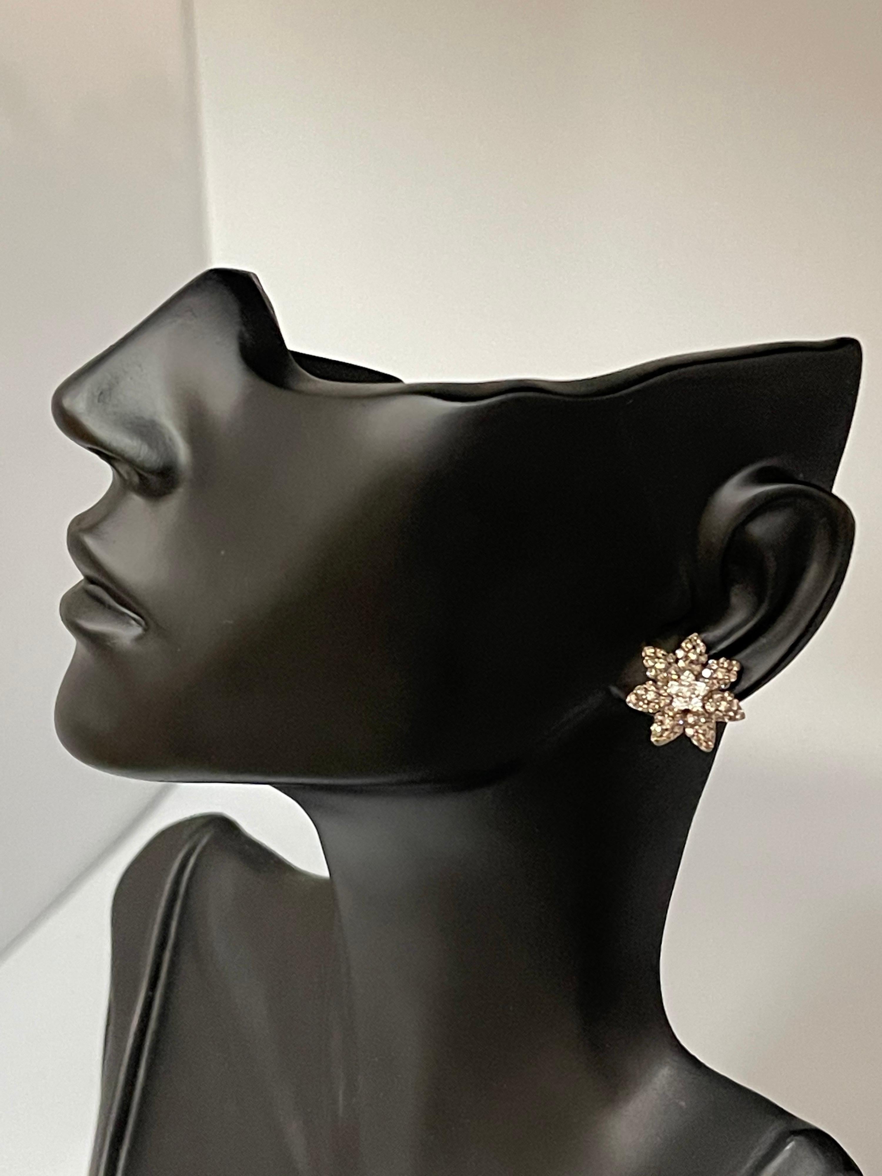 Designer Effy's 1.5 Carat Expresso Diamond Flower Stud Earrings 14 Karat Gold 6