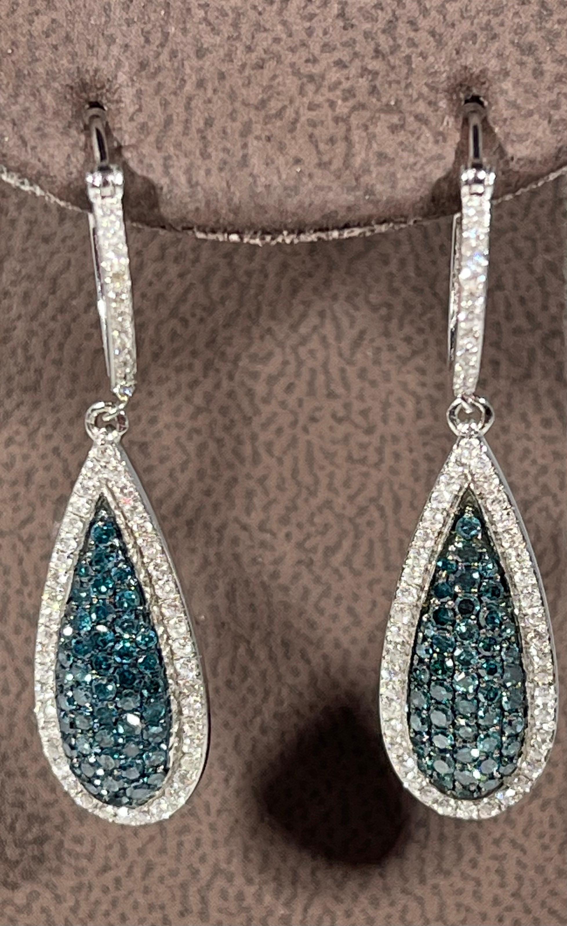 Designer Effy's 1.64 Carat Blue & White Diamond Dangling Earrings 14 Karat Gold In New Condition In New York, NY