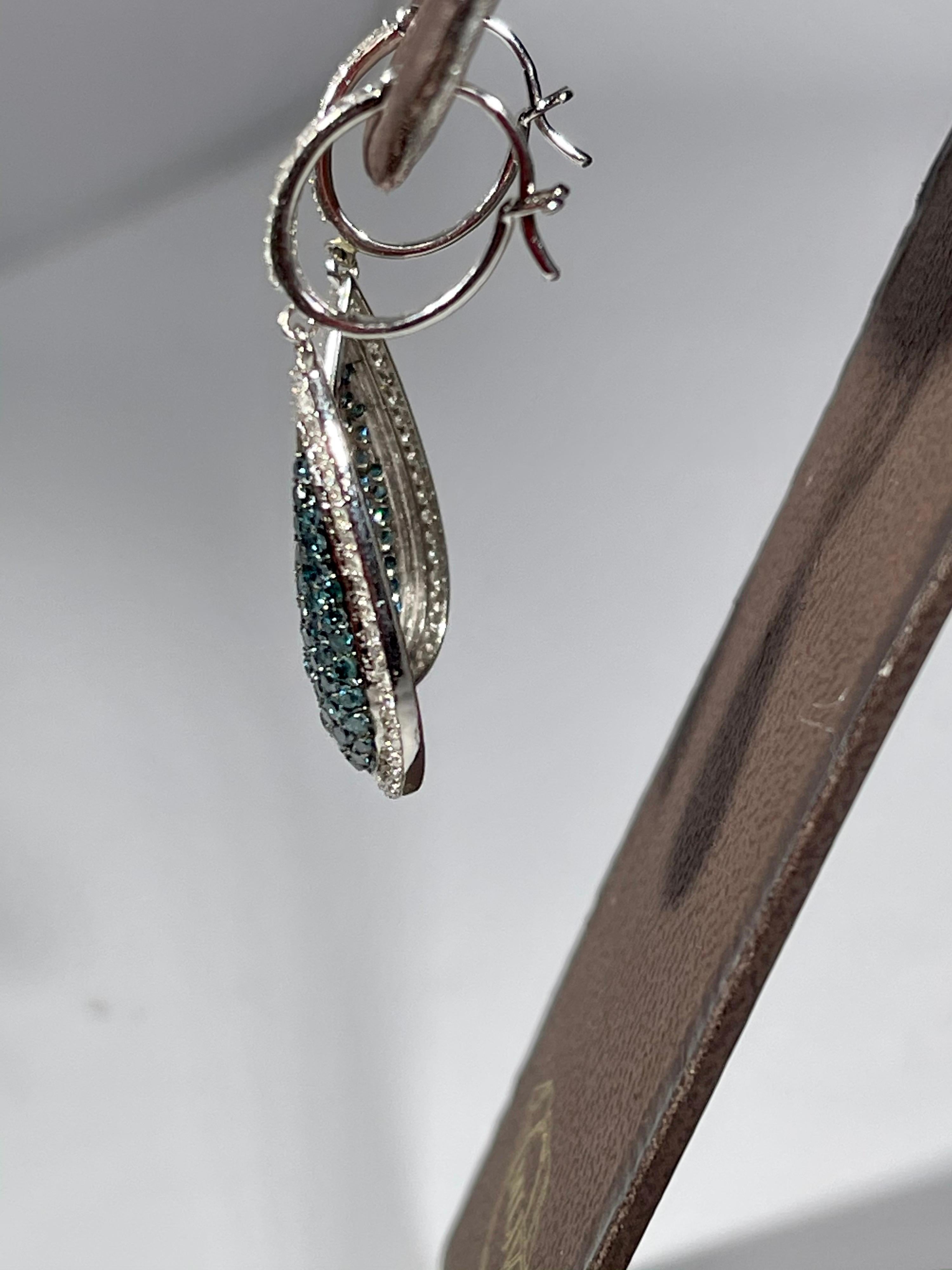 Designer Effy's 1.64 Carat Blue & White Diamond Dangling Earrings 14 Karat Gold 4