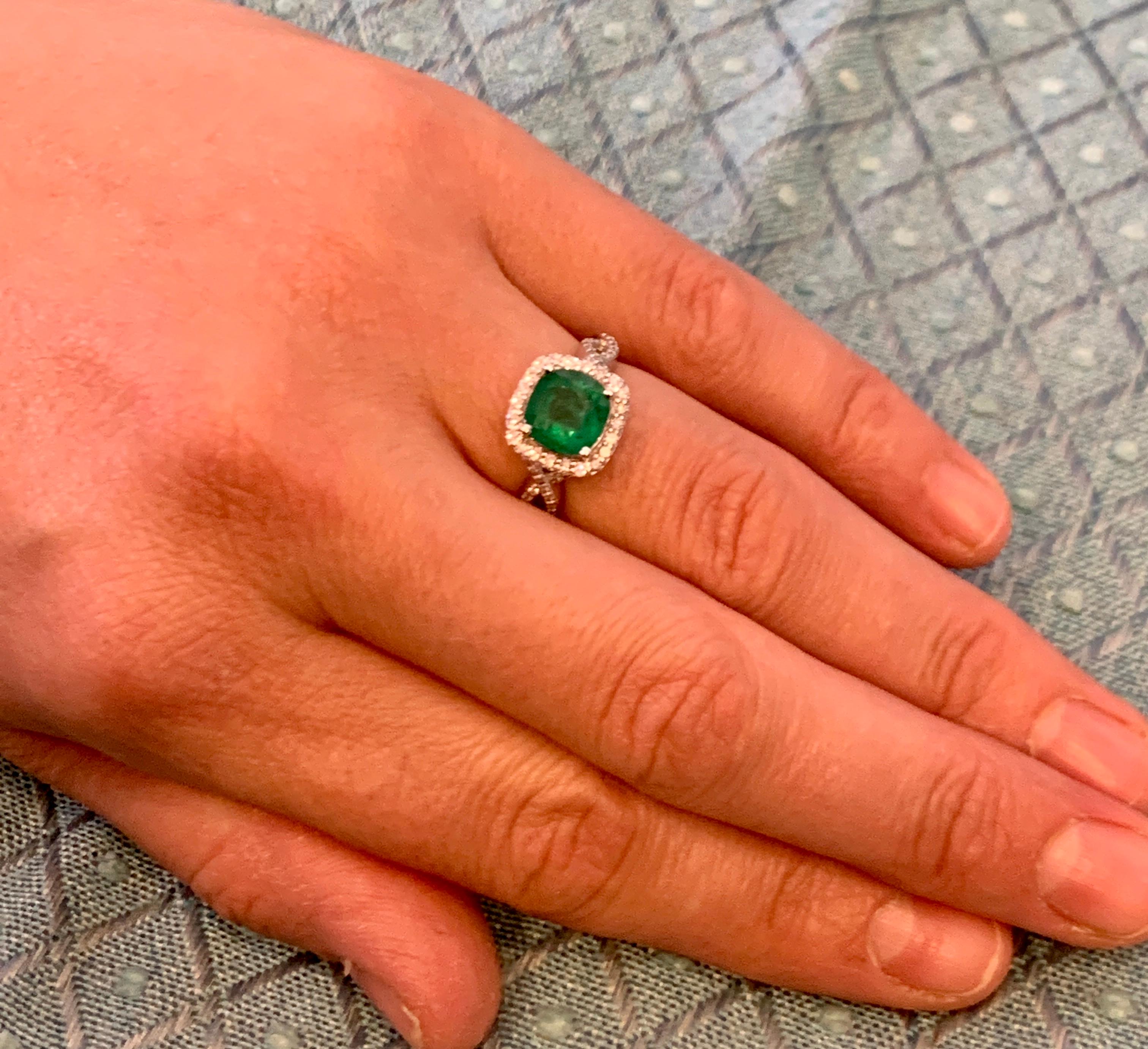 Designer Effy's 1.8 Carat Emerald and Diamond Cocktail Ring 14 Karat White Gold In New Condition In New York, NY