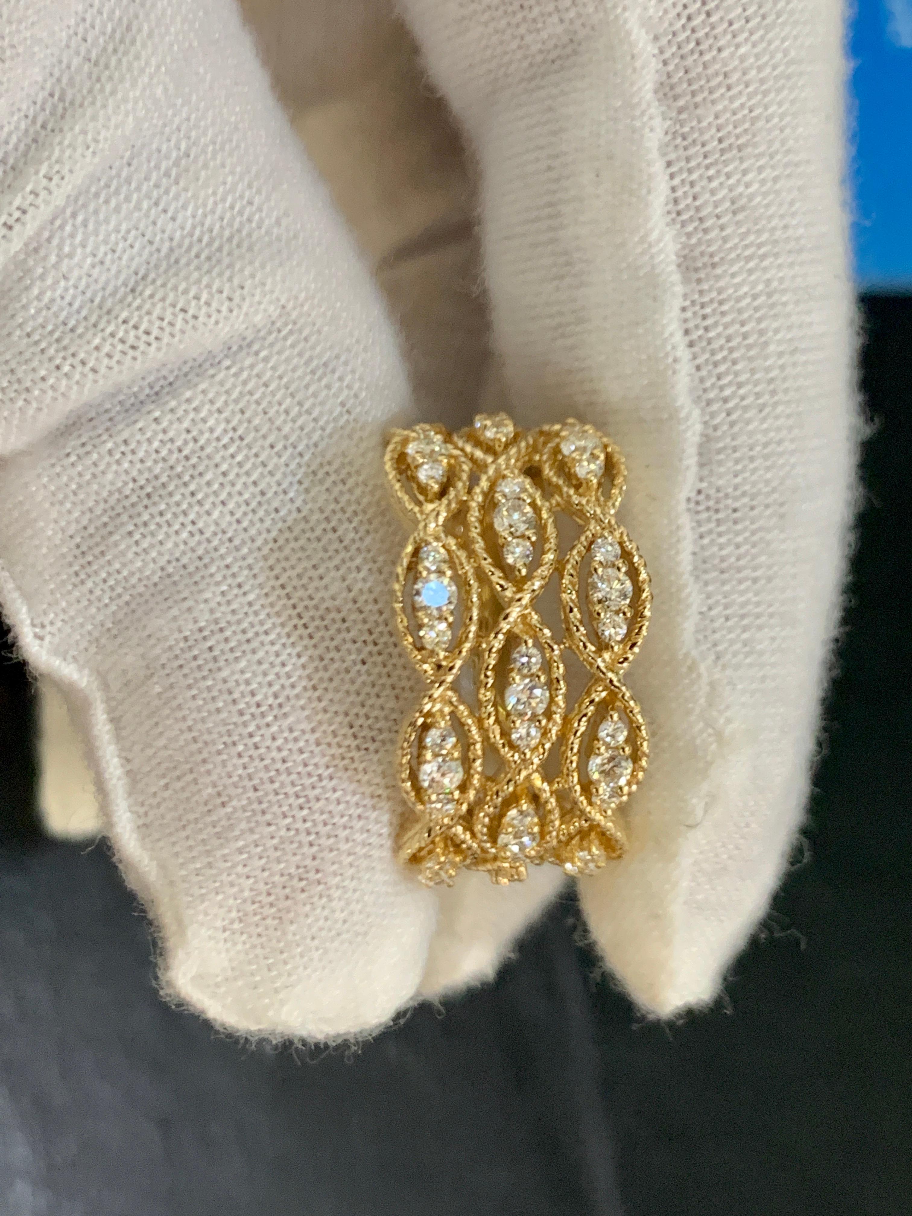  Designer Effy'S 0.51 Carat Diamond  Cocktail Ring 14 Karat Yellow  Gold Ring

Total  Approximately 0.51  Brilliant cut round diamonds 
Sparkle is unbelievable.
Diamond SI to VS  quality and G/H Color
This is a very affordable ring  from our