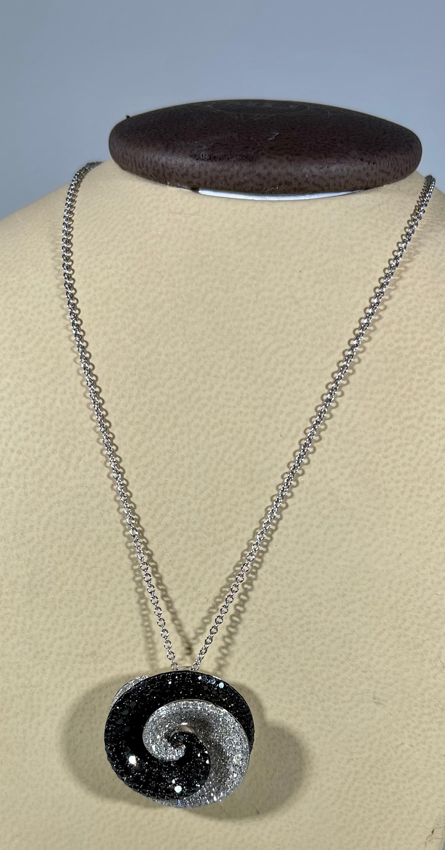 Women's or Men's Designer Effy's Black and White Diamond Celtic Pendant /Necklace 14 Karat Gold
