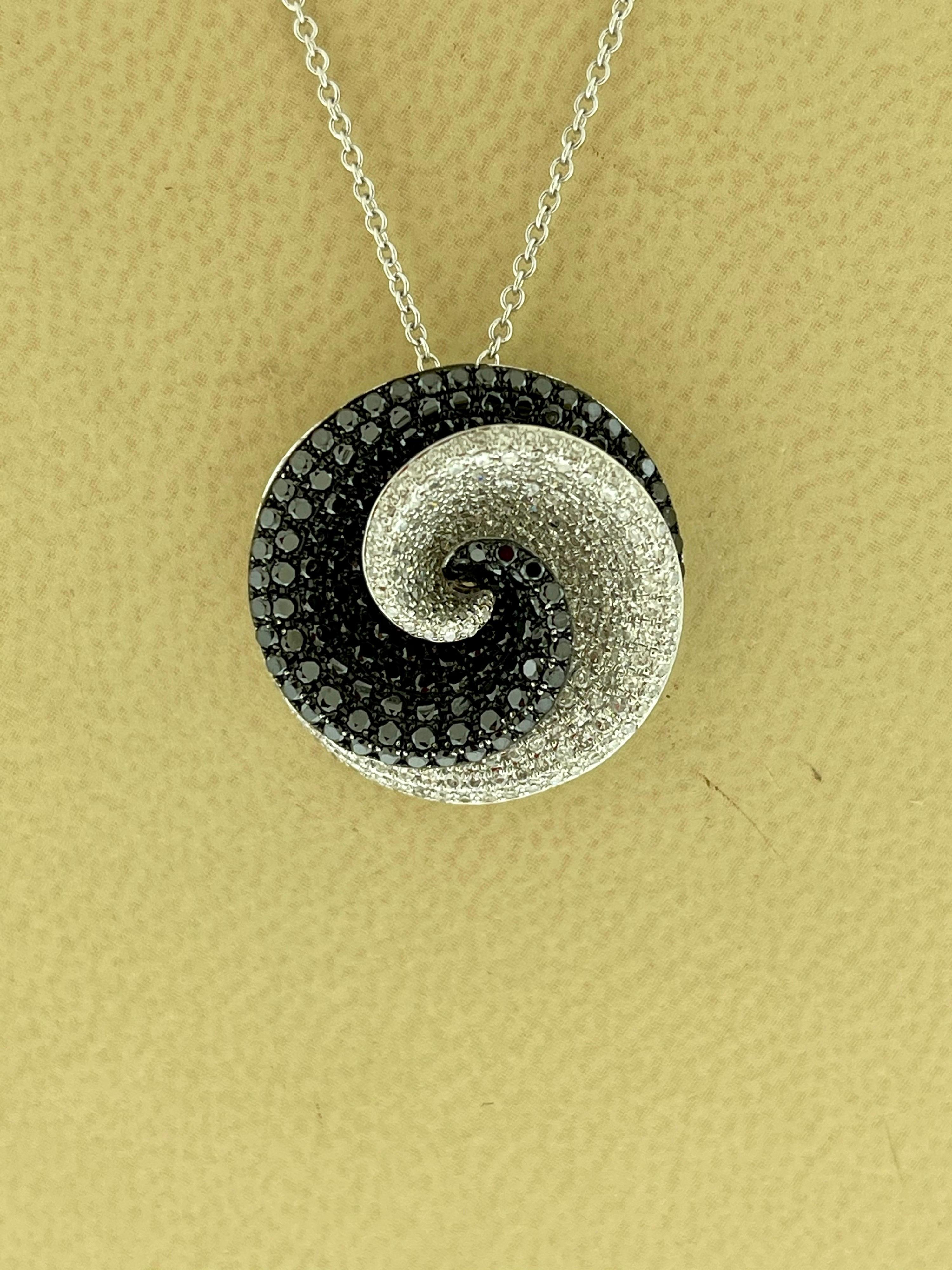 Designer Effy's Black and White Diamond Celtic Pendant /Necklace 14 Karat Gold 2