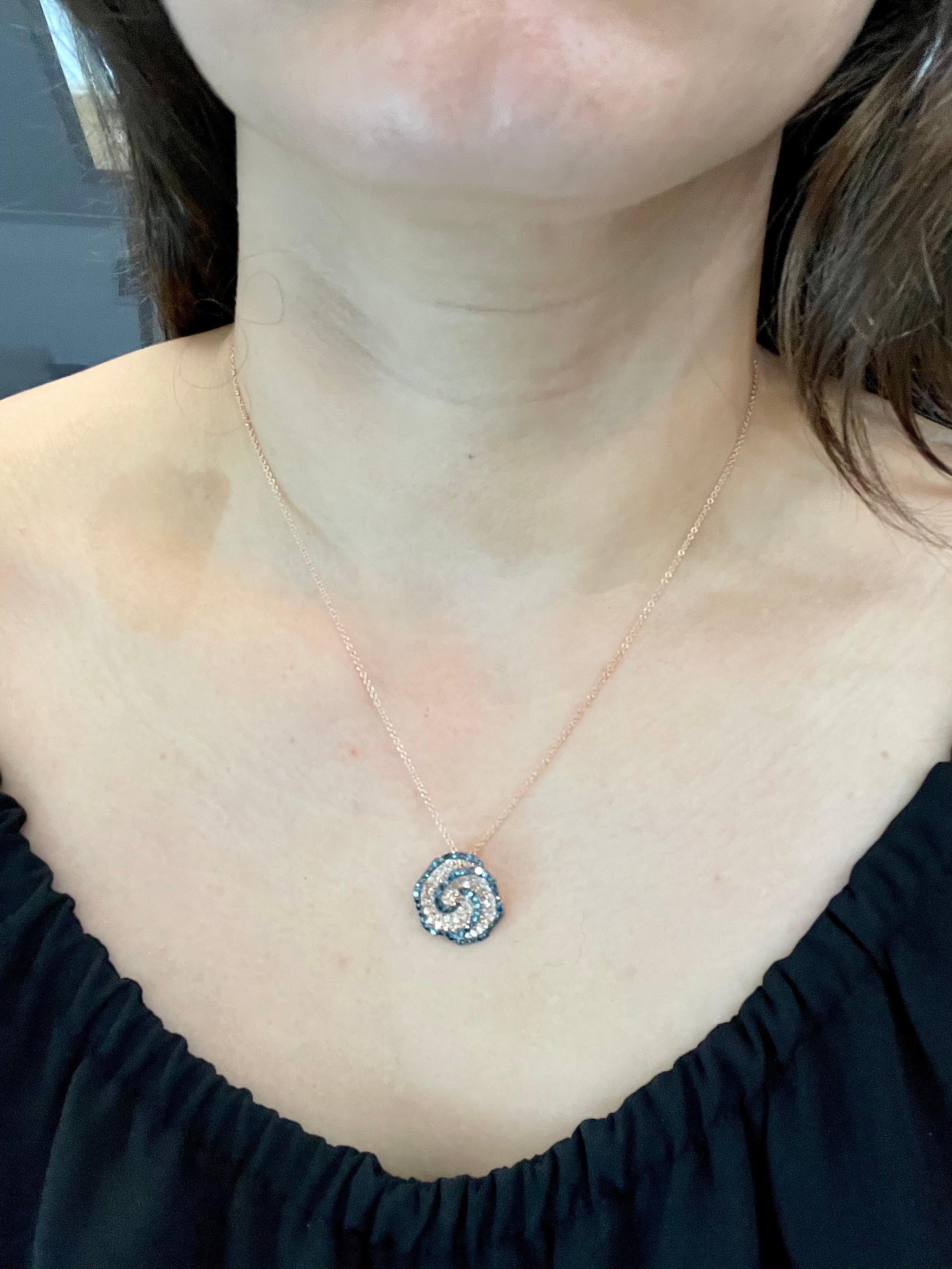 Designer Effy's Blue and White Diamond Celtic Pendant /Necklace 14 Karat Gold In New Condition In New York, NY
