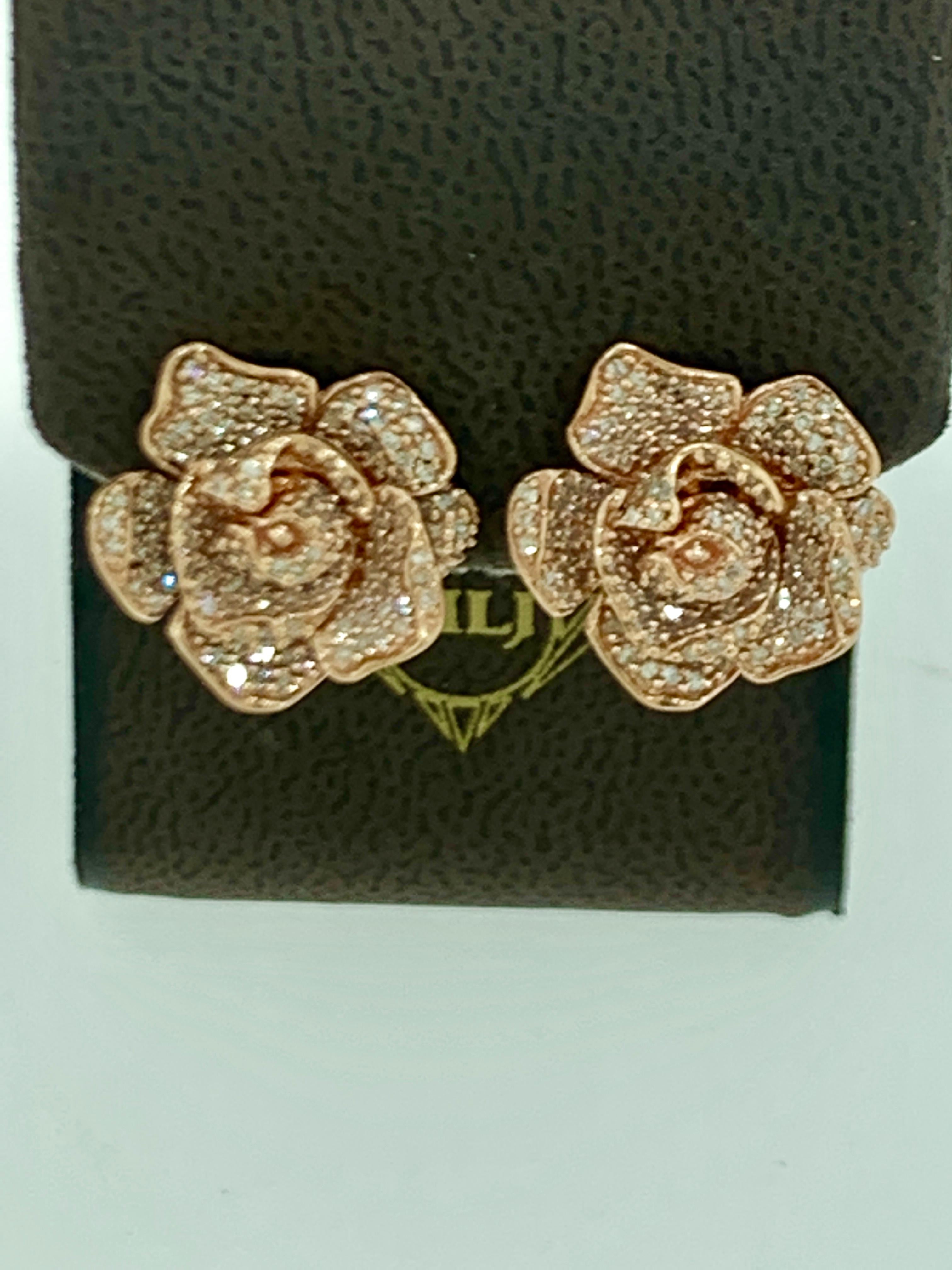Designer Effy's Diamond Rose Flower Stud Omega back Earrings 14 Karat Rose Gold In New Condition In New York, NY
