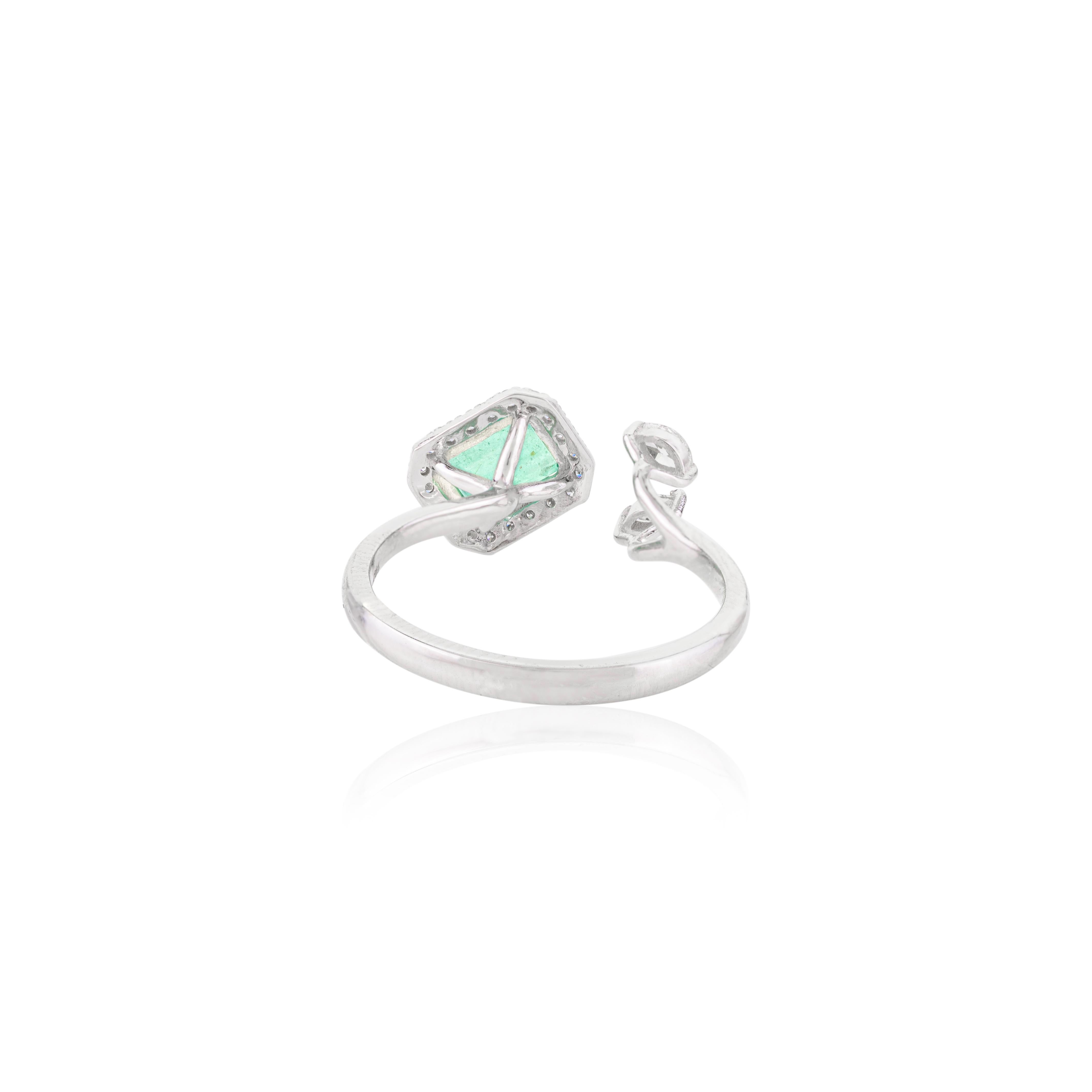 Im Angebot: Designer Smaragd Diamant offener Ring für Hochzeit Crafted in 14k massivem Weißgold () 5