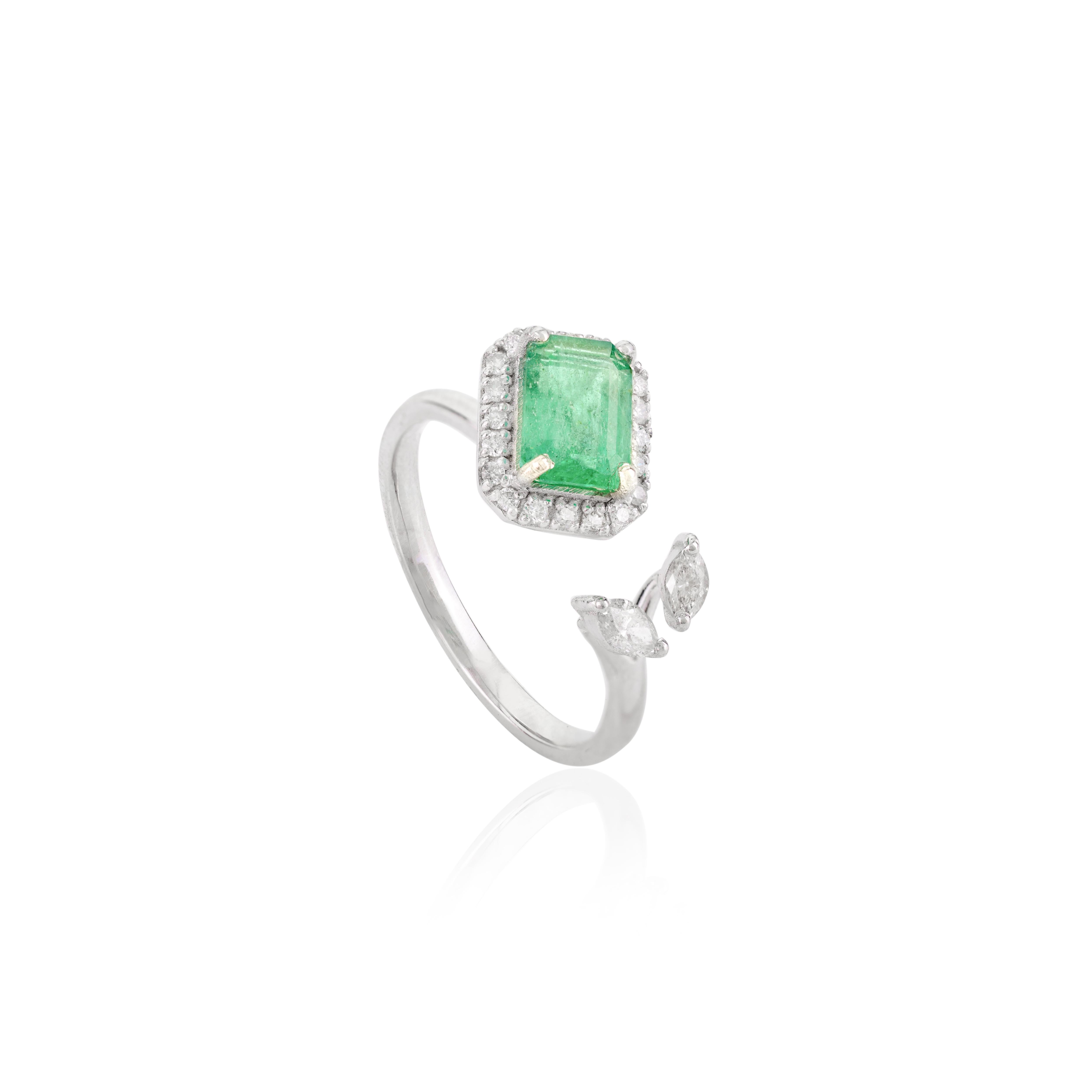Im Angebot: Designer Smaragd Diamant offener Ring für Hochzeit Crafted in 14k massivem Weißgold () 7
