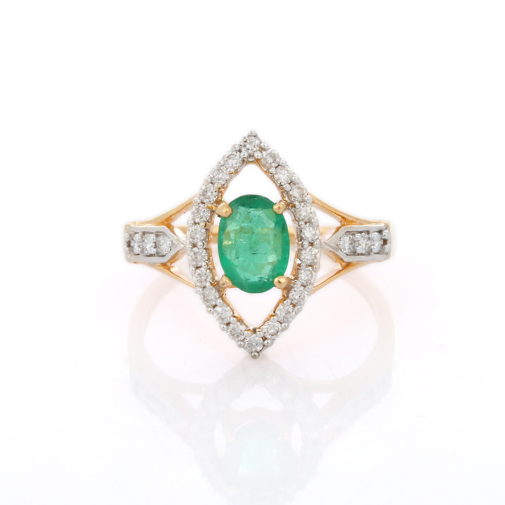 For Sale:  Designer Emerald Diamond Wedding Ring Cocktail Ring in 18K White Gold 5