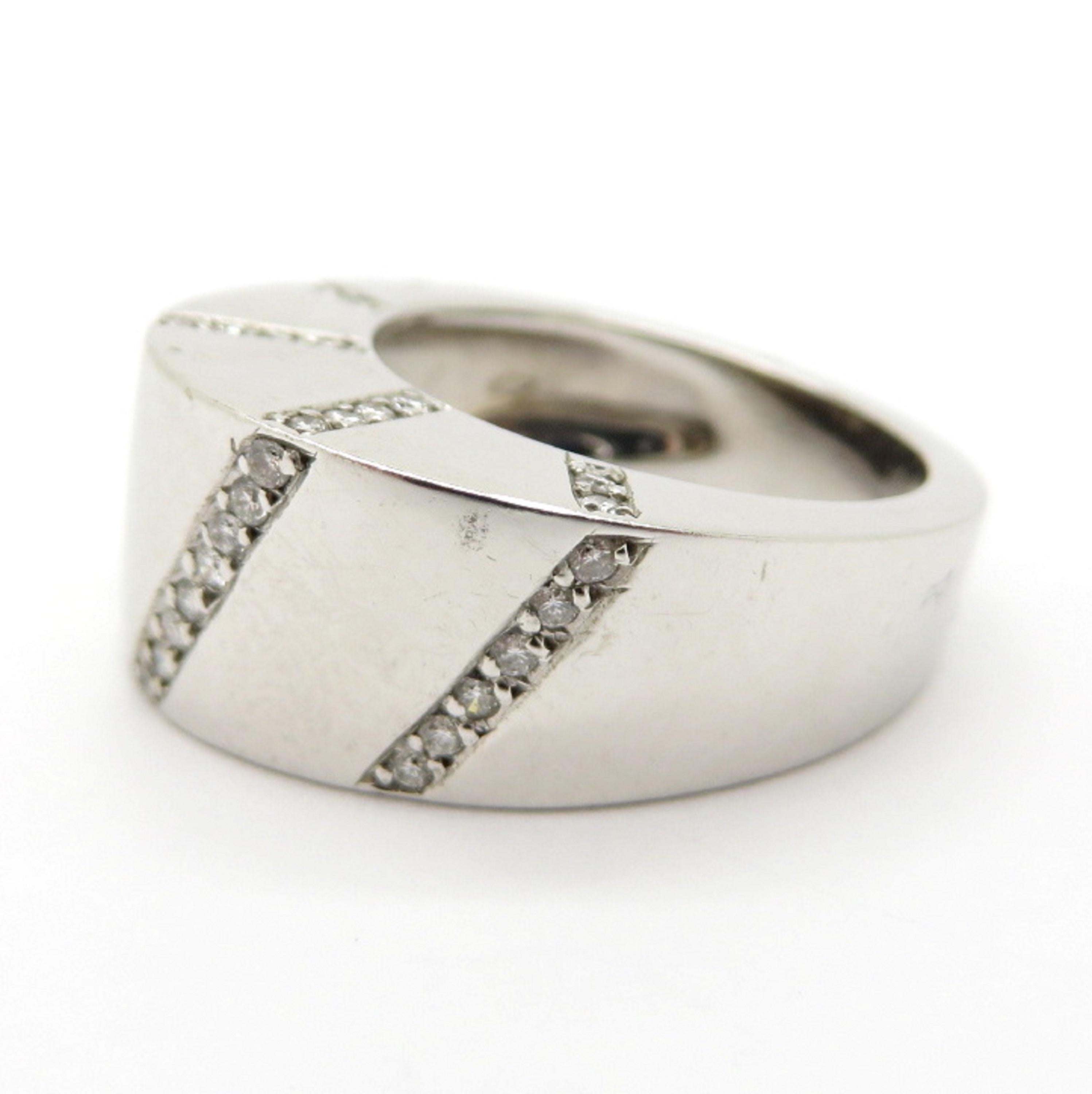 Round Cut Designer Estate Gregg Ruth 18 Karat White Gold Round Diamond Fashion Ring For Sale