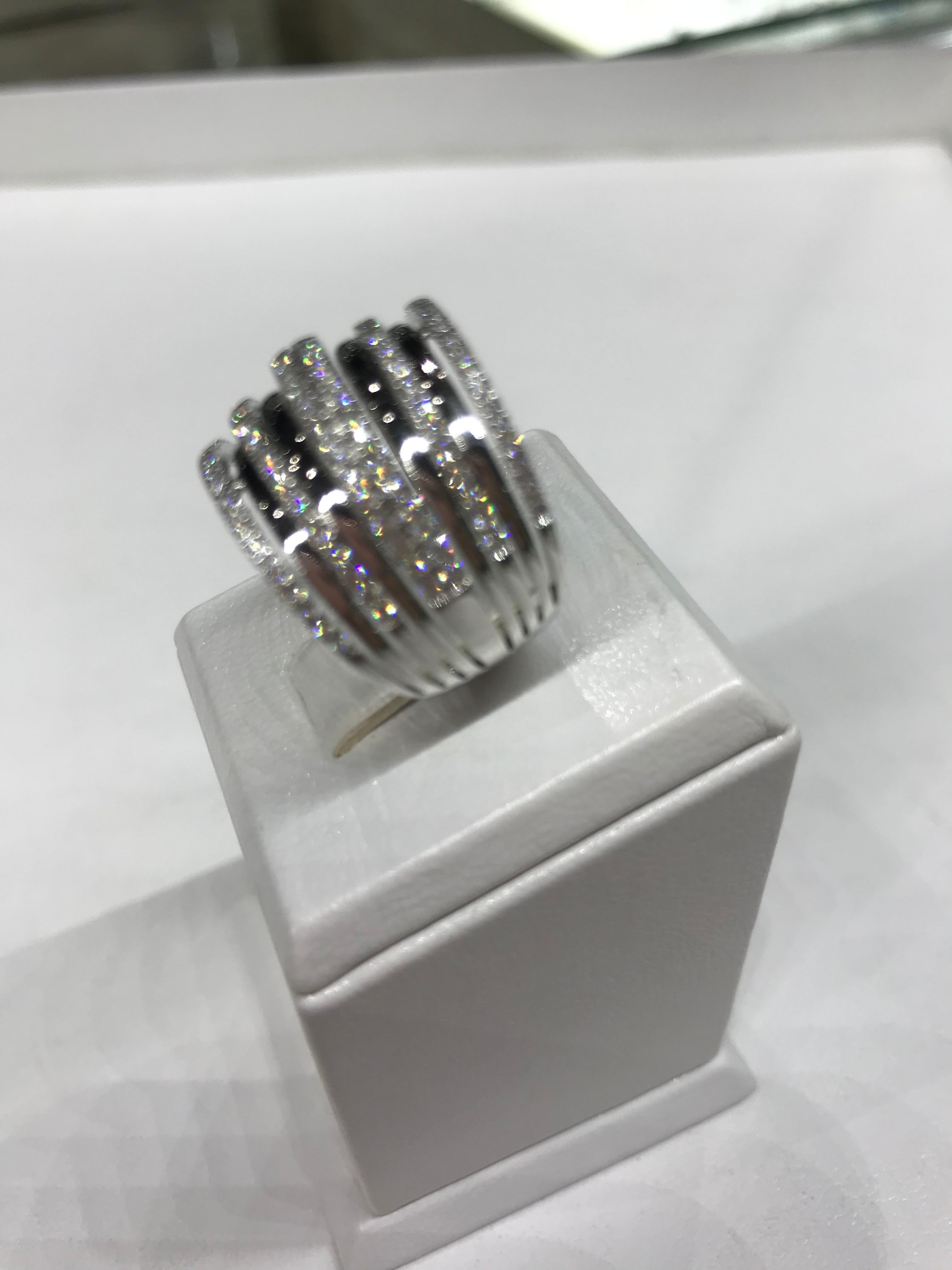 Women's Designer Fashion Fine Jewelry White Diamond Gold Ring For Sale
