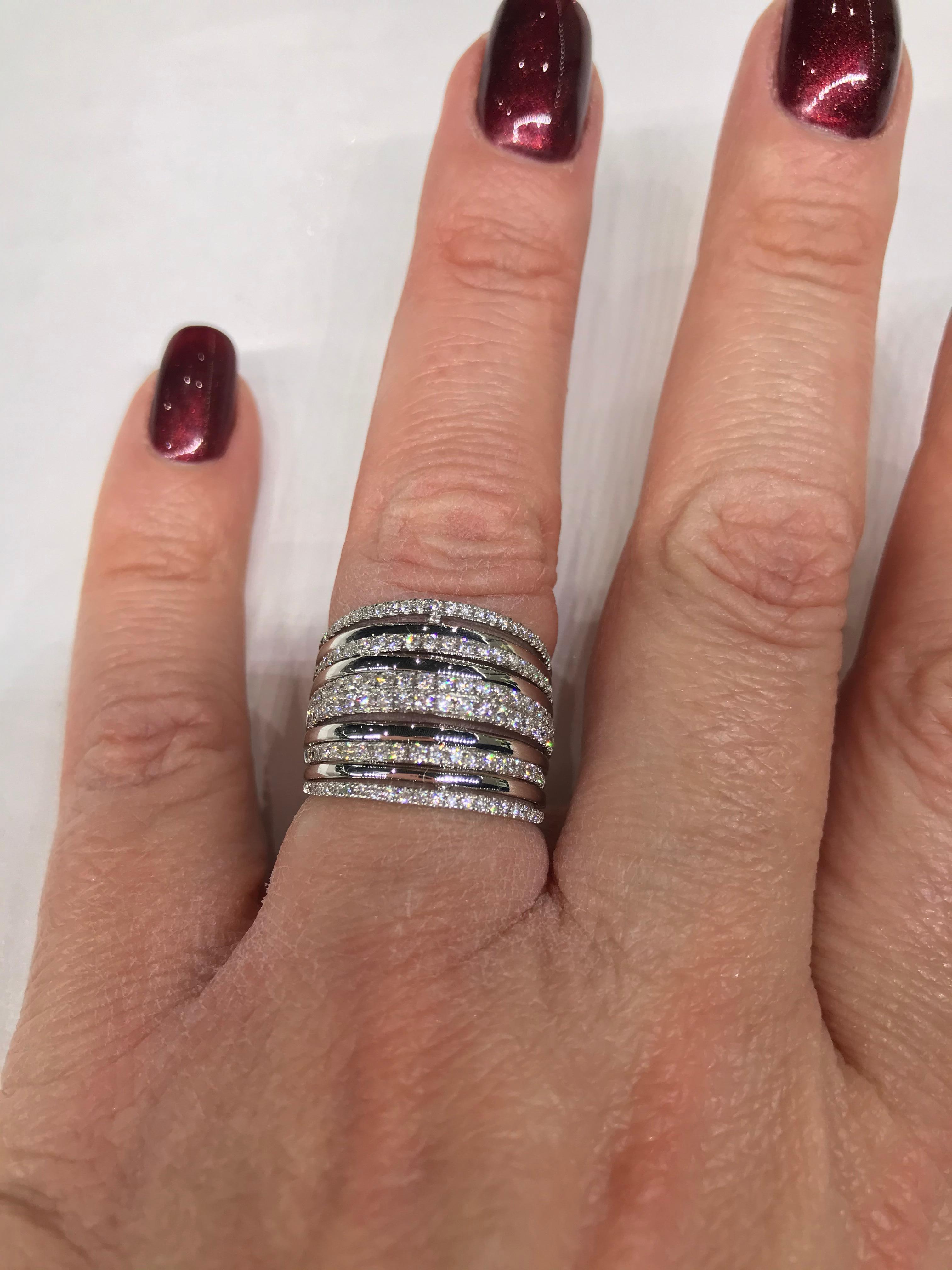 Designer Fashion Fine Jewelry White Diamond Gold Ring For Sale 2