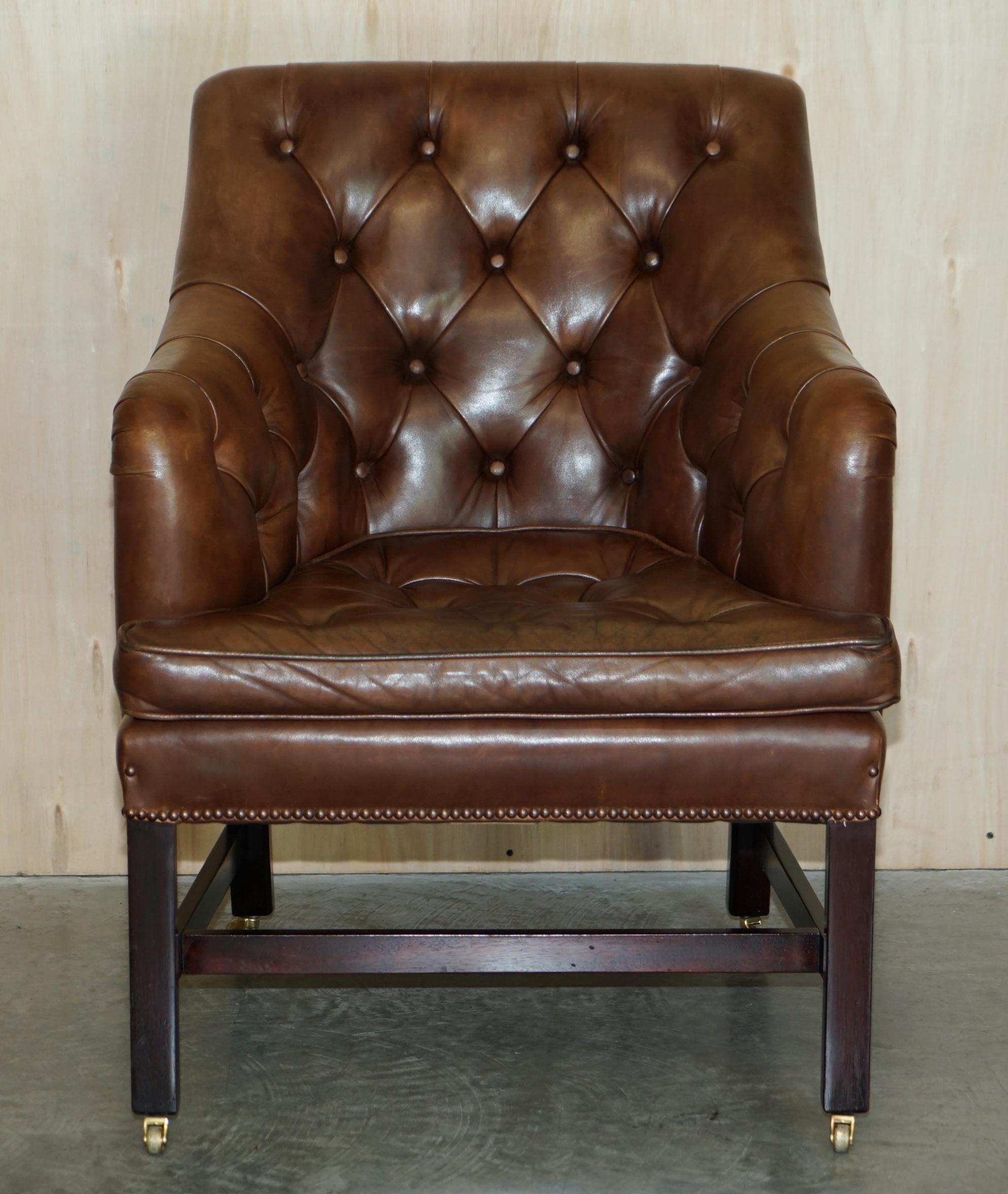 We are delighted to offer for sale this stunning George Smith cigar brown Georgian style occasional or desk armchair RRP £5,200

A true masterpiece of an armchair, this chair looks sublime in any setting and has very agreeable dimensions for those
