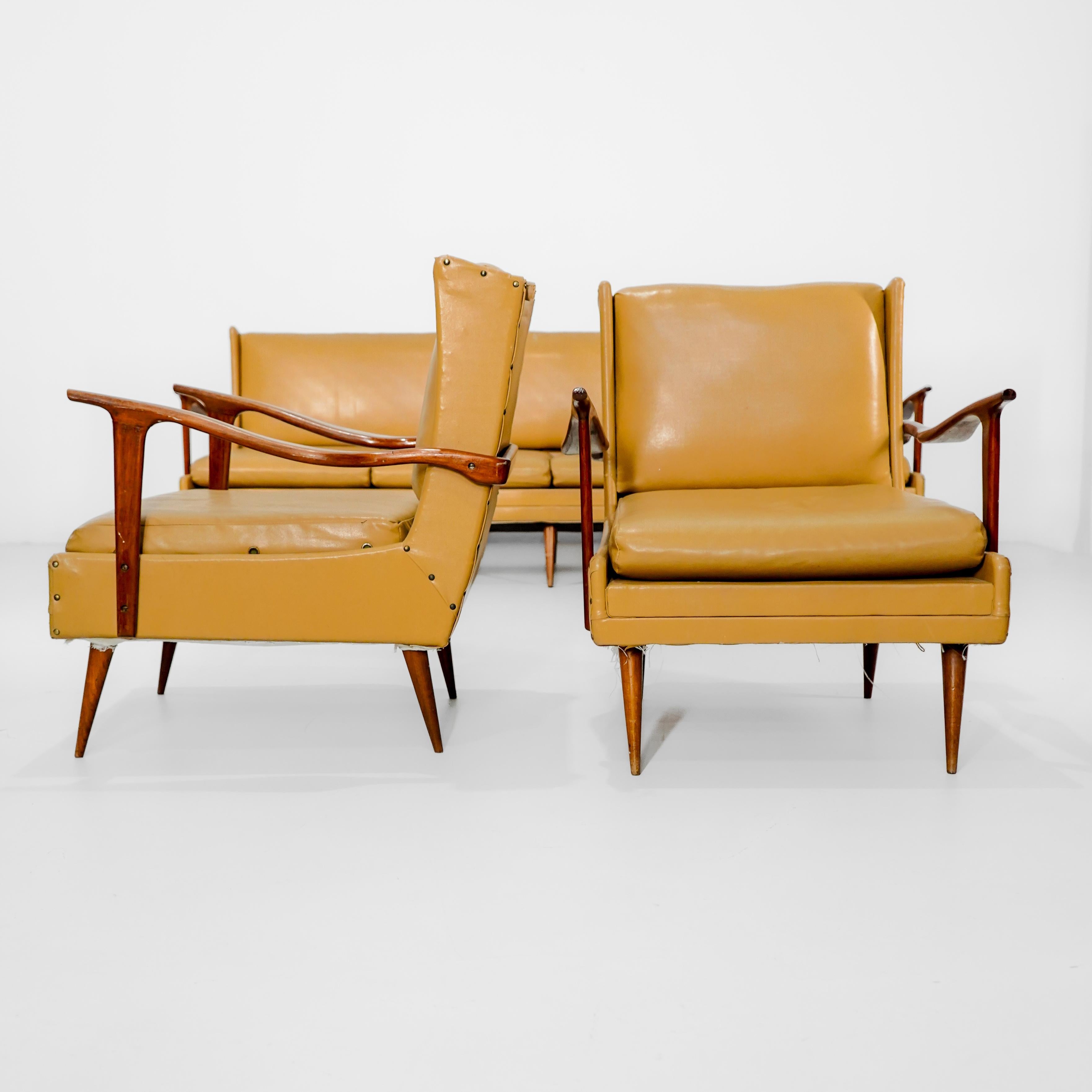Designer Giuseppe Scapinelli - 1960. Paar massive Caviúna-Sessel. (Hartholz) im Angebot