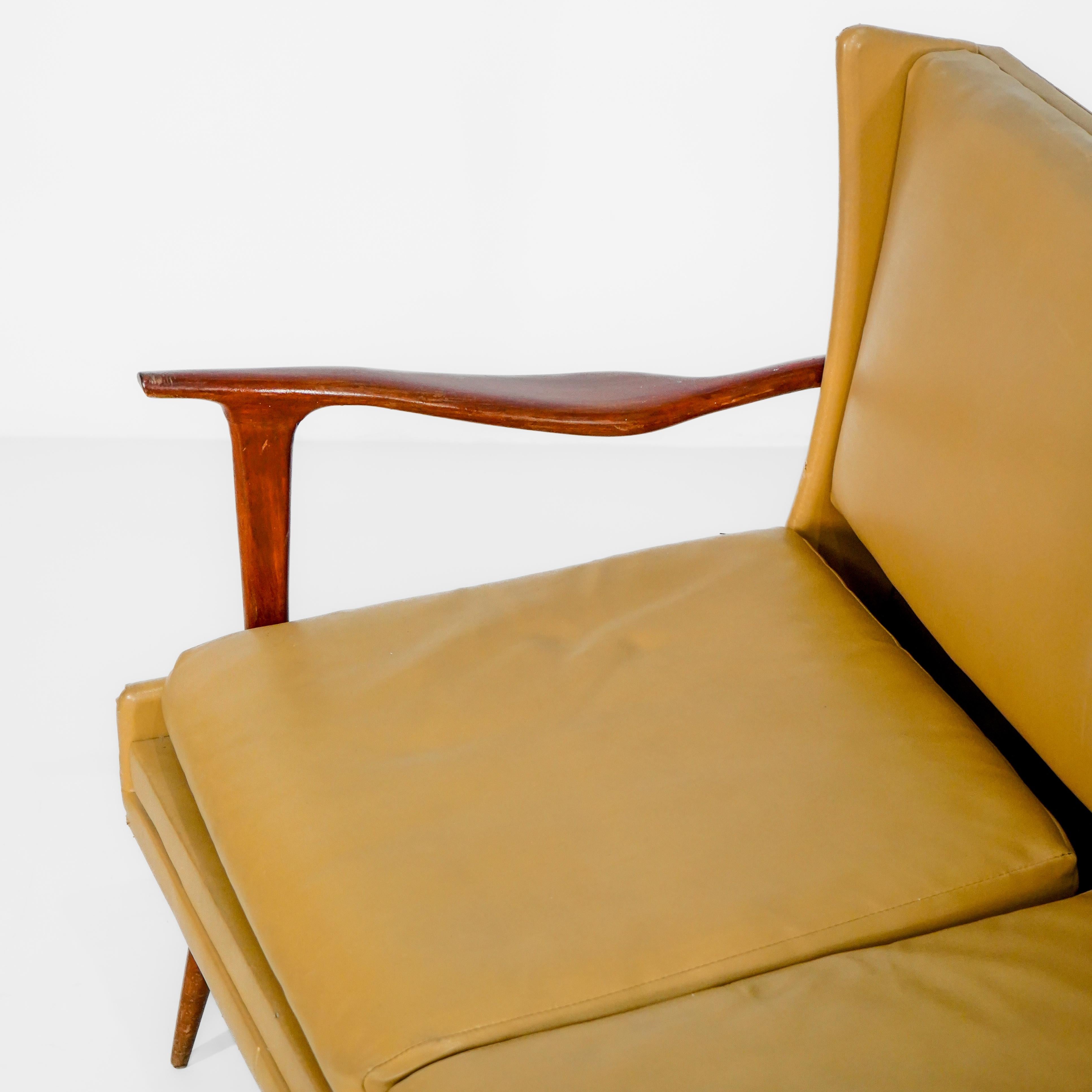 Milieu du XXe siècle Design Giuseppe Scapinelli - 1960. Canapé en bois massif de Caviúna. Brésil en vente