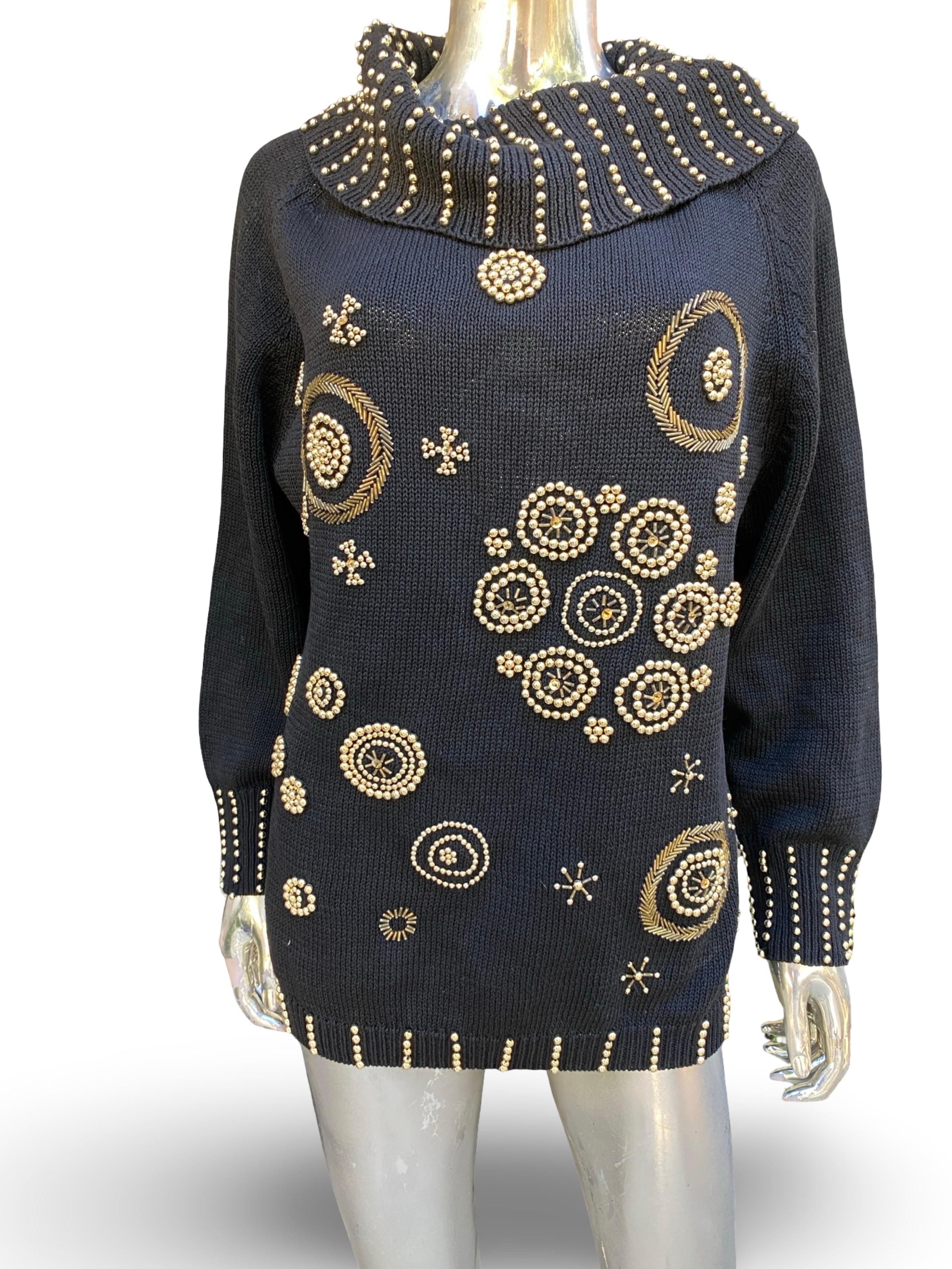 Designer Glam Gold Beaded Embellished Holiday Draped Black Sweater Size L Bon état - En vente à Palm Desert, CA
