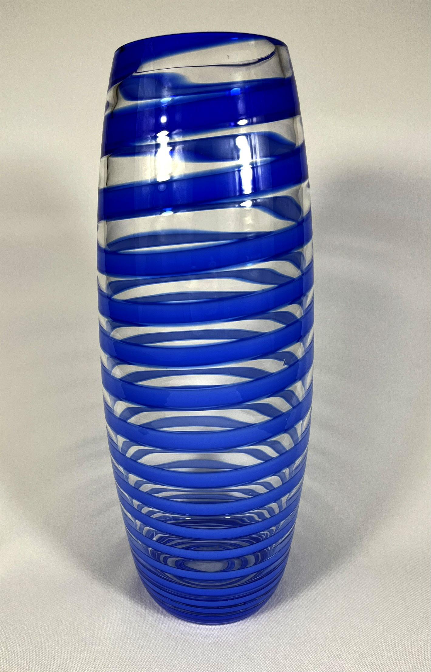 Designer-Glasvase aus Glas – Ajeto Glassworks  Design – LUCA TRAZZI – ITALY (21. Jahrhundert und zeitgenössisch) im Angebot