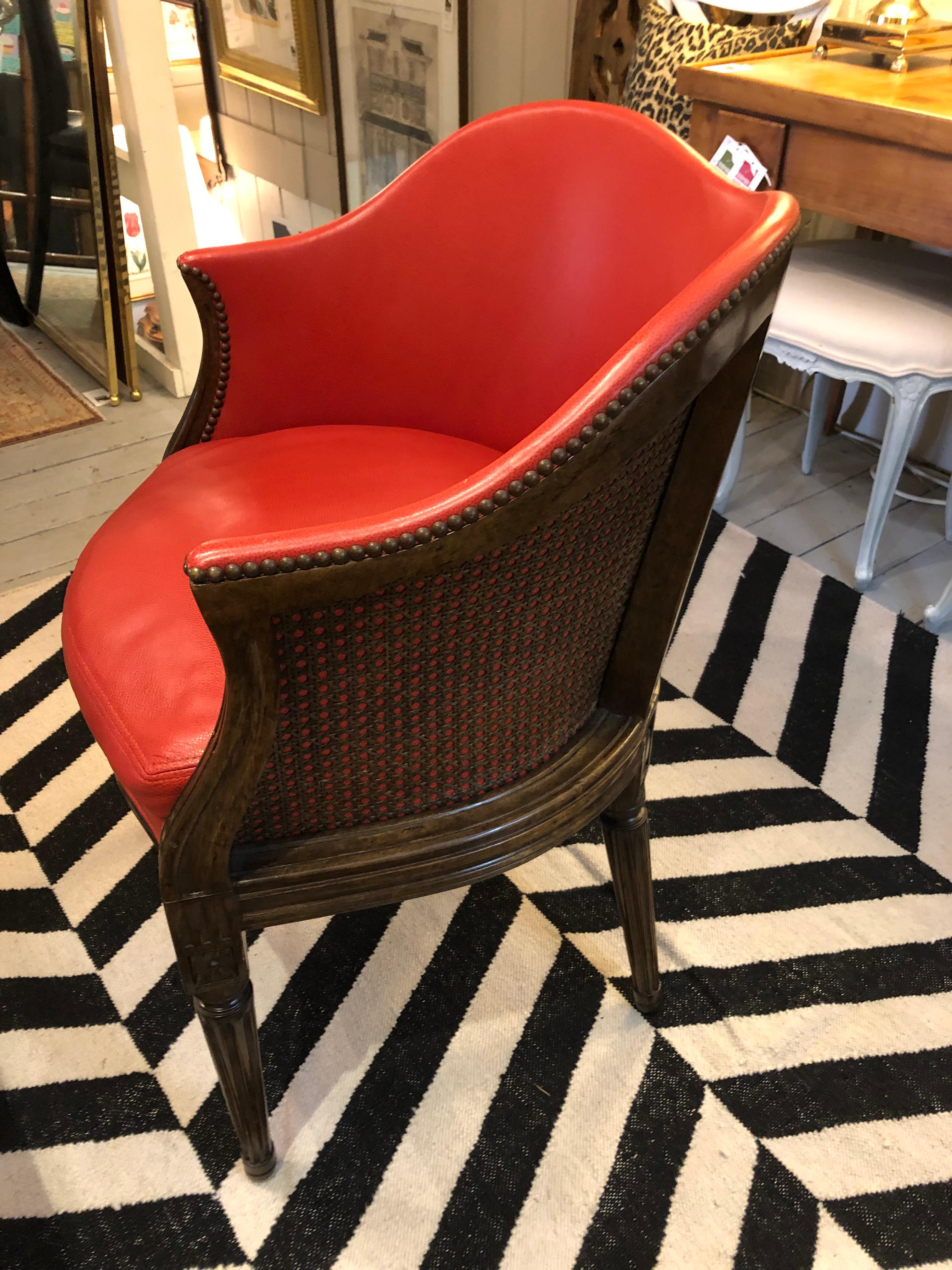 Gregorius Pineo Französischer Stil Stuhl aus gebranntem orangefarbenem Leder und Schilfrohr im Angebot 4