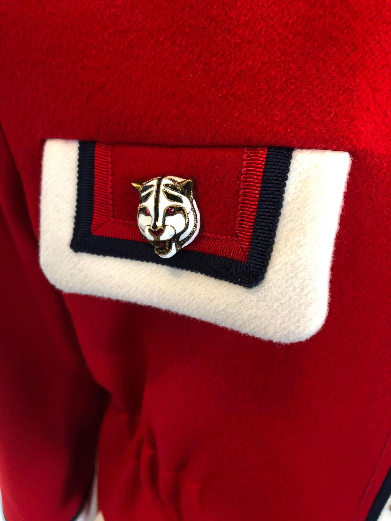 DESIGNER GUCCI Long coat red - 48 In Excellent Condition For Sale In London, GB