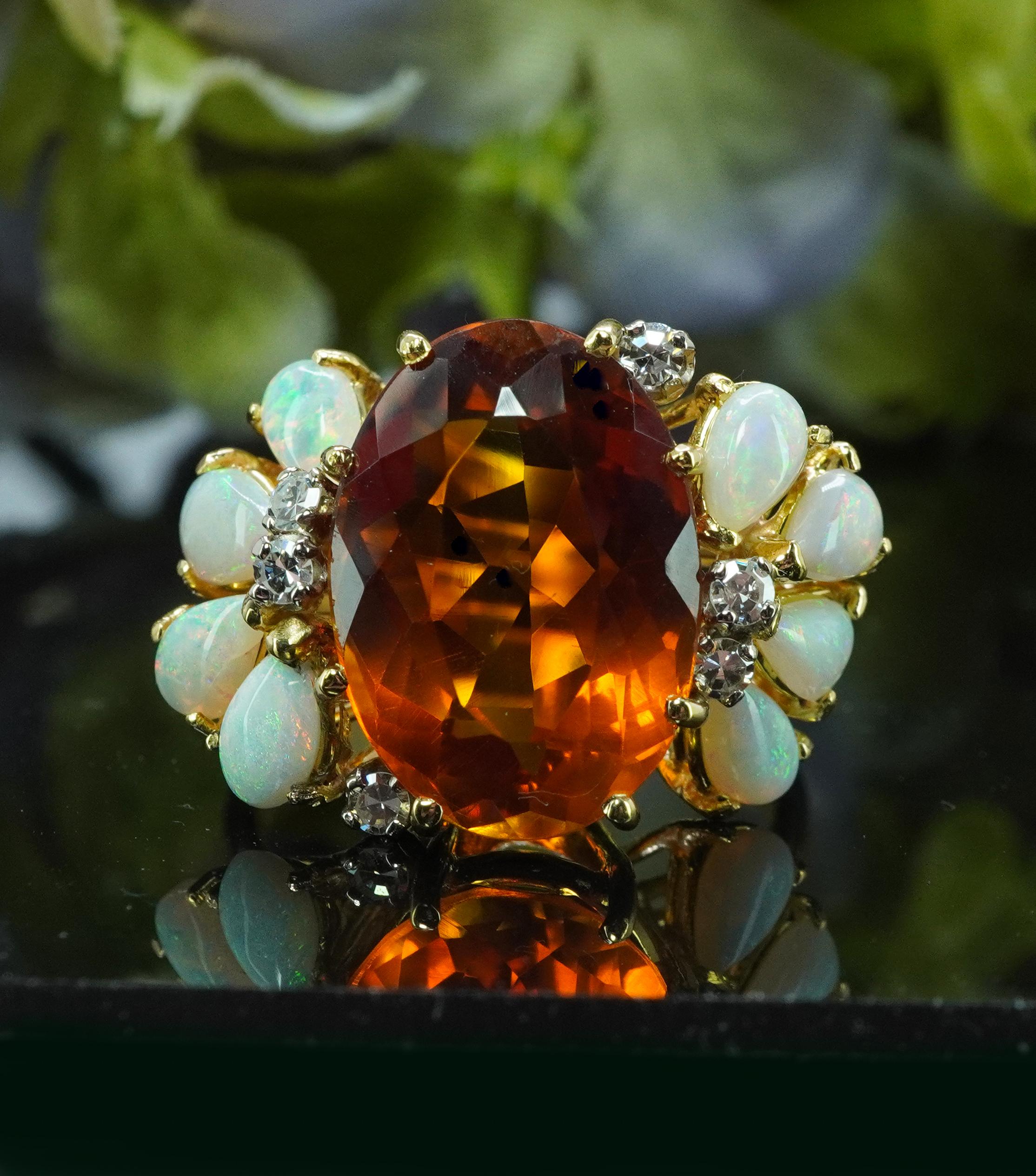 Designer H. Stern 18K Gold Vintage Madeira Citrine Opal Diamond Ring Signed Bon état - En vente à Brambleton, US