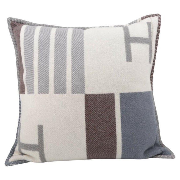 DESIGNER Hermes Avalon Vibration Cushion Grey Cream For Sale at 1stDibs