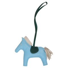 DESIGNER Hermes GriGri Rodeo Charm MM
