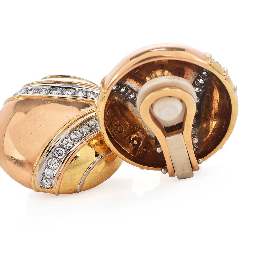 Designer Italian 18k Circular Button 18k Gold Clip Earrings  In Excellent Condition For Sale In Miami, FL