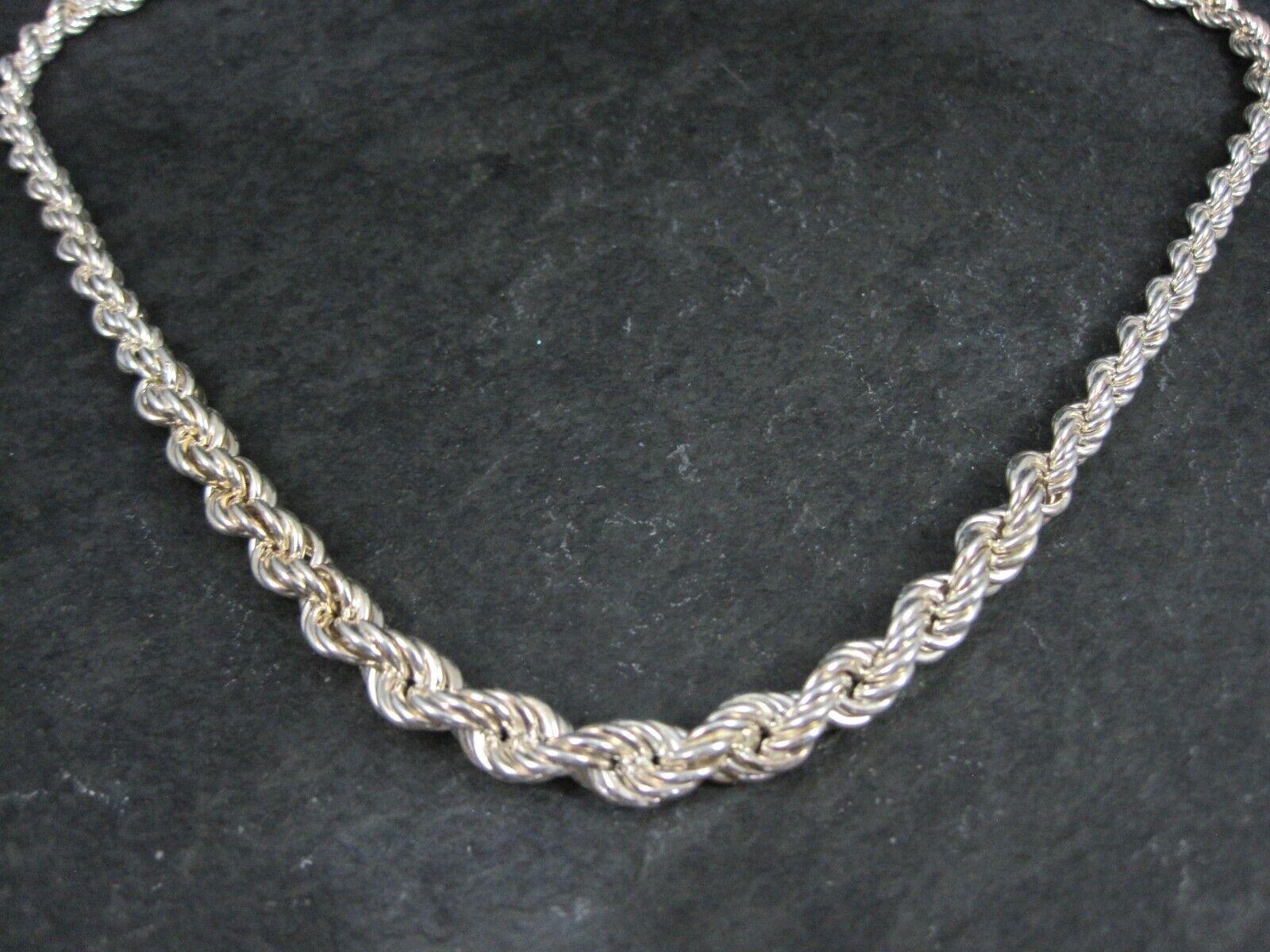 New with tags
Designer Giani Bernini
Italian sterling silver graduated twisted rope chain
18 inches from end to end
Graduates from 4 to 6mm wide
New with tags
Retail: $300