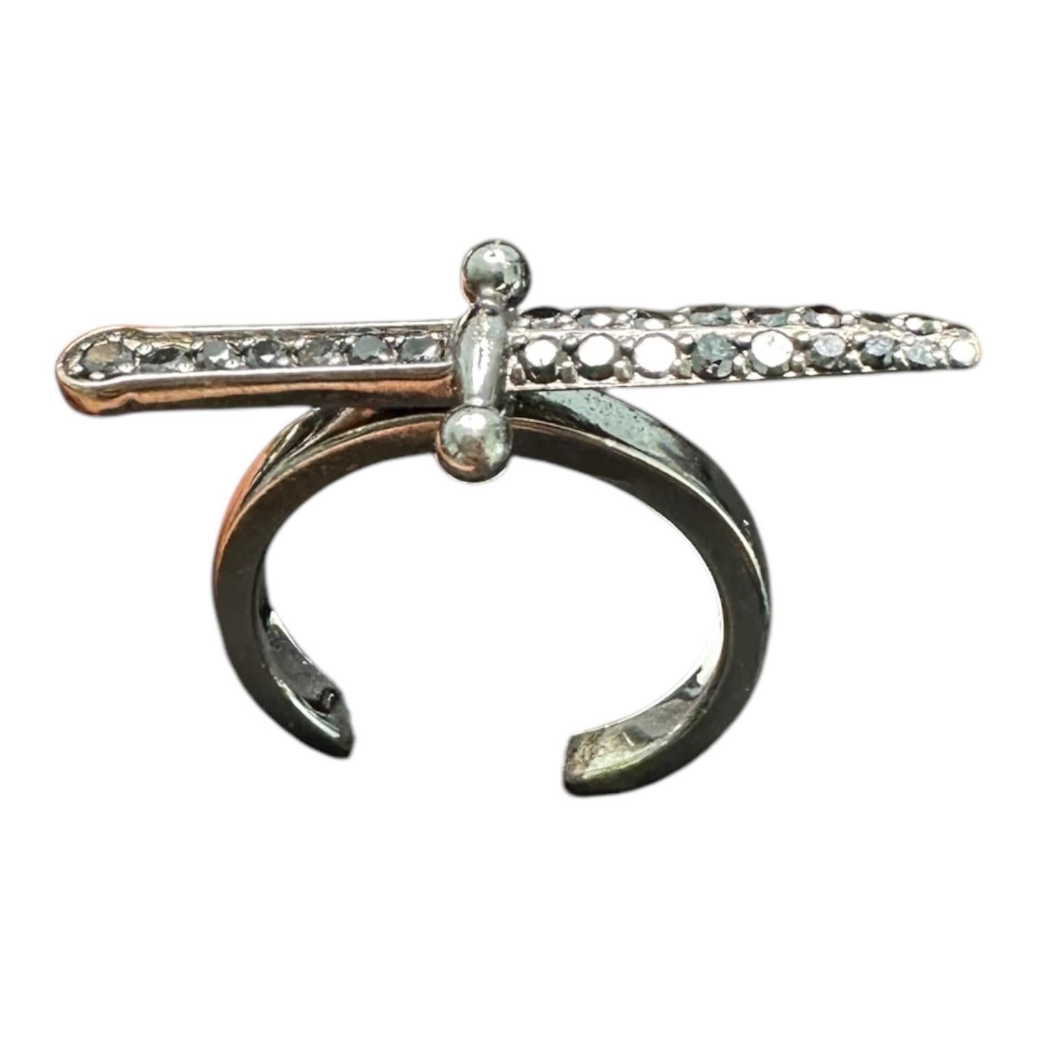 da uomo o donna Anello di design JBH 18Kt con pugnale e diamante nero in vendita