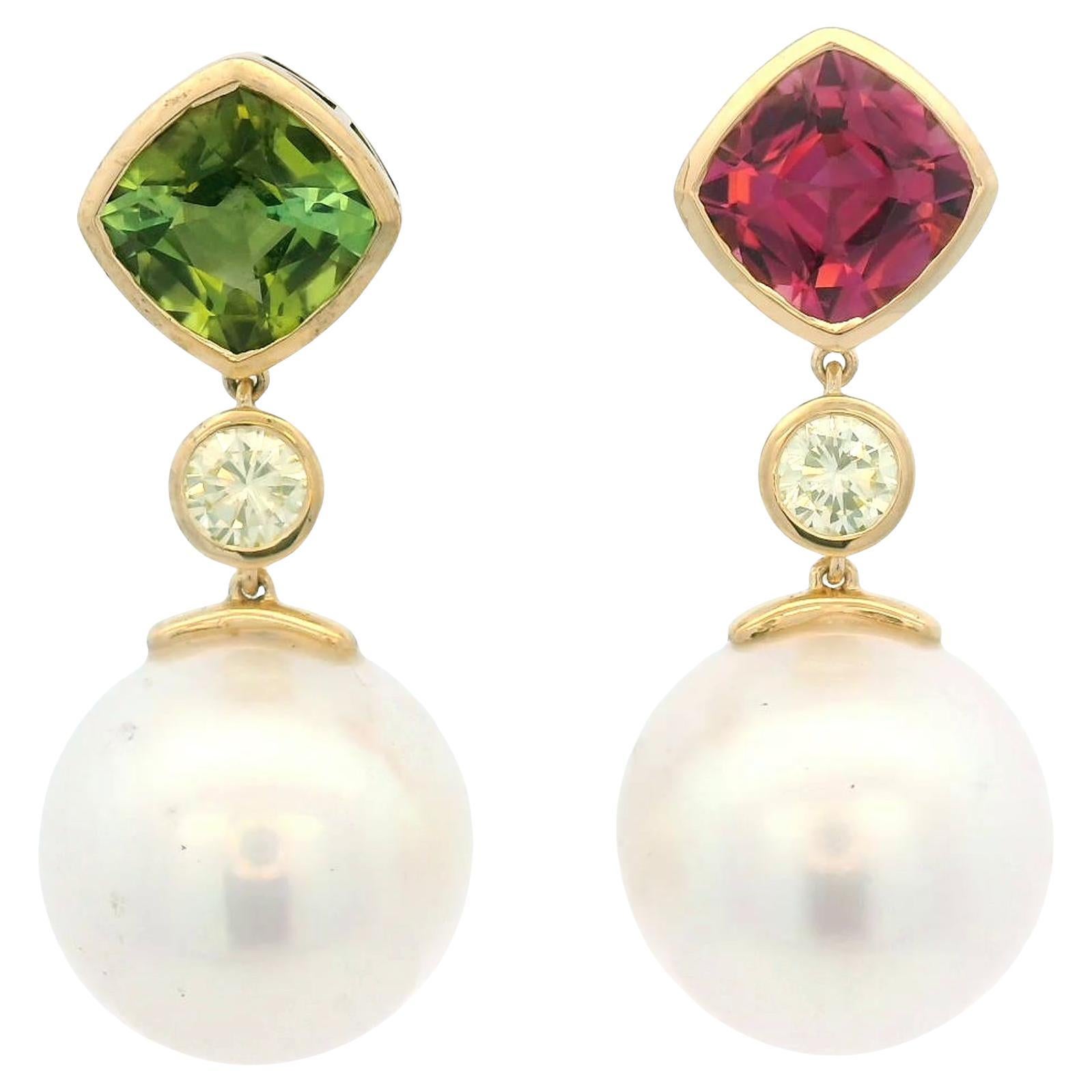 Pendientes vintage de perlas del mar del sur de 11-12 mm y turmalina con oro de 18k en Nuevo estado para la venta en Hong Kong, HK