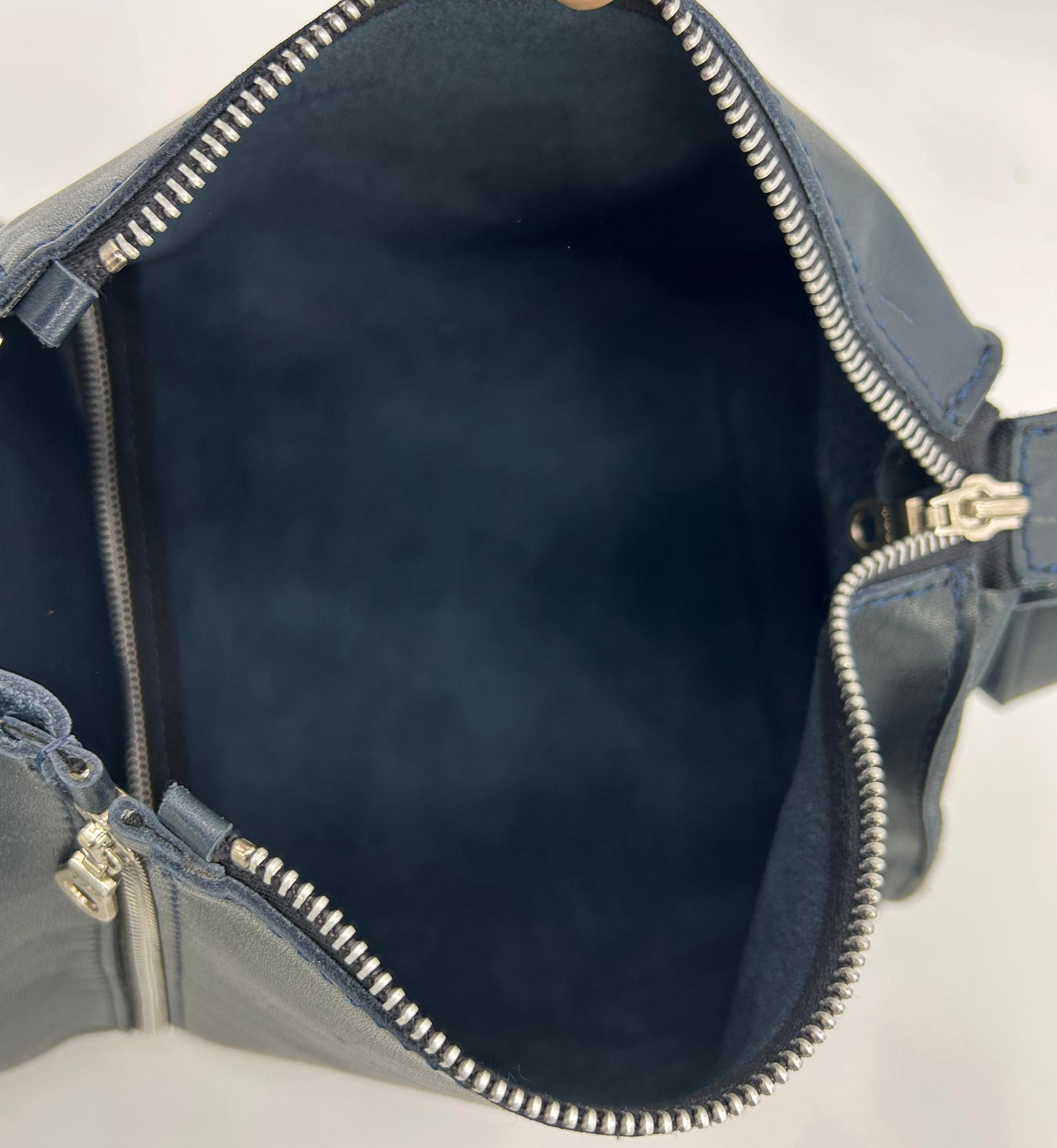 Bolso de diseño Made in Italy Azul Marino Piel 3 en 1 Bolso Tote en venta 5