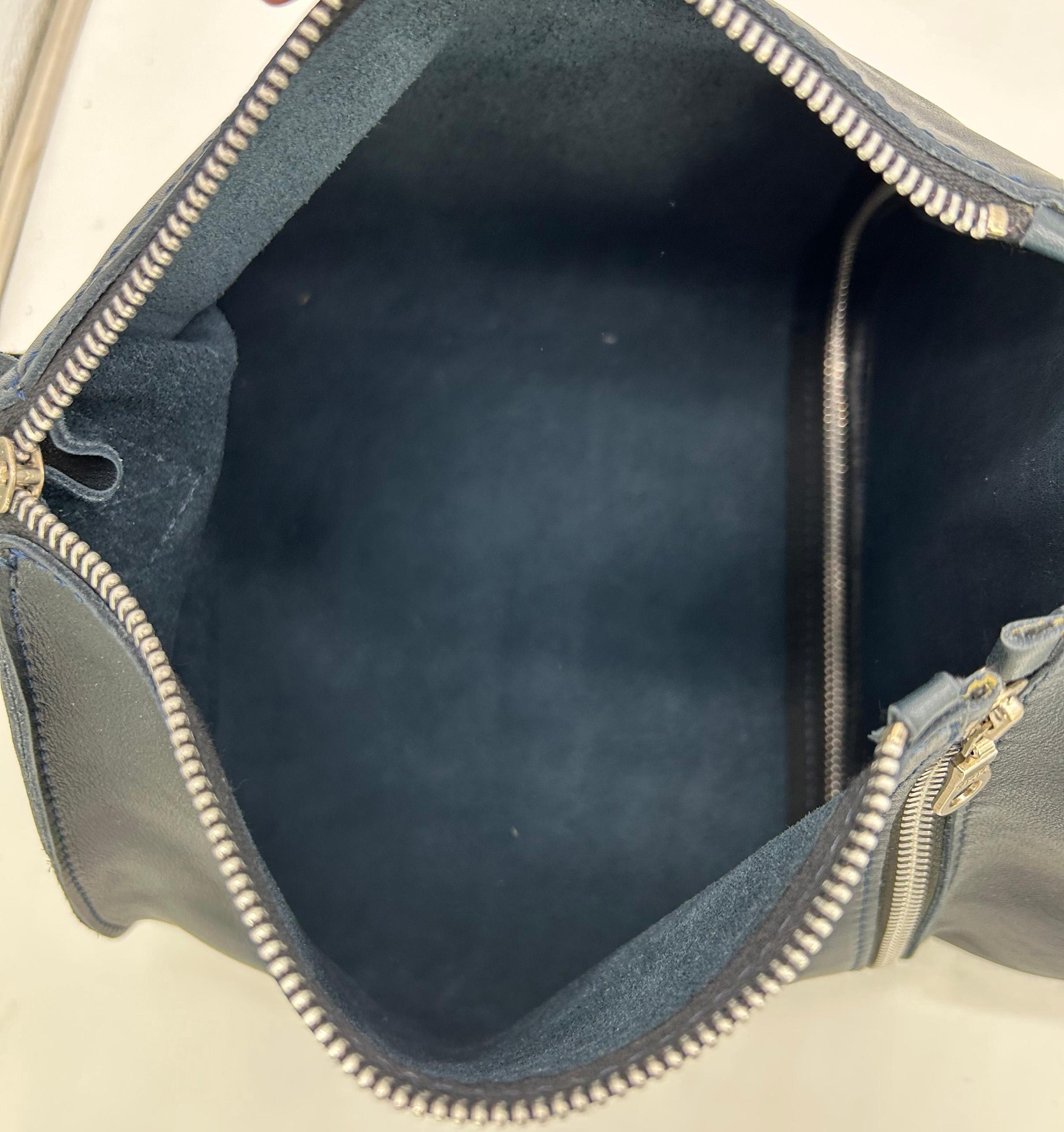 Bolso de diseño Made in Italy Azul Marino Piel 3 en 1 Bolso Tote en venta 4