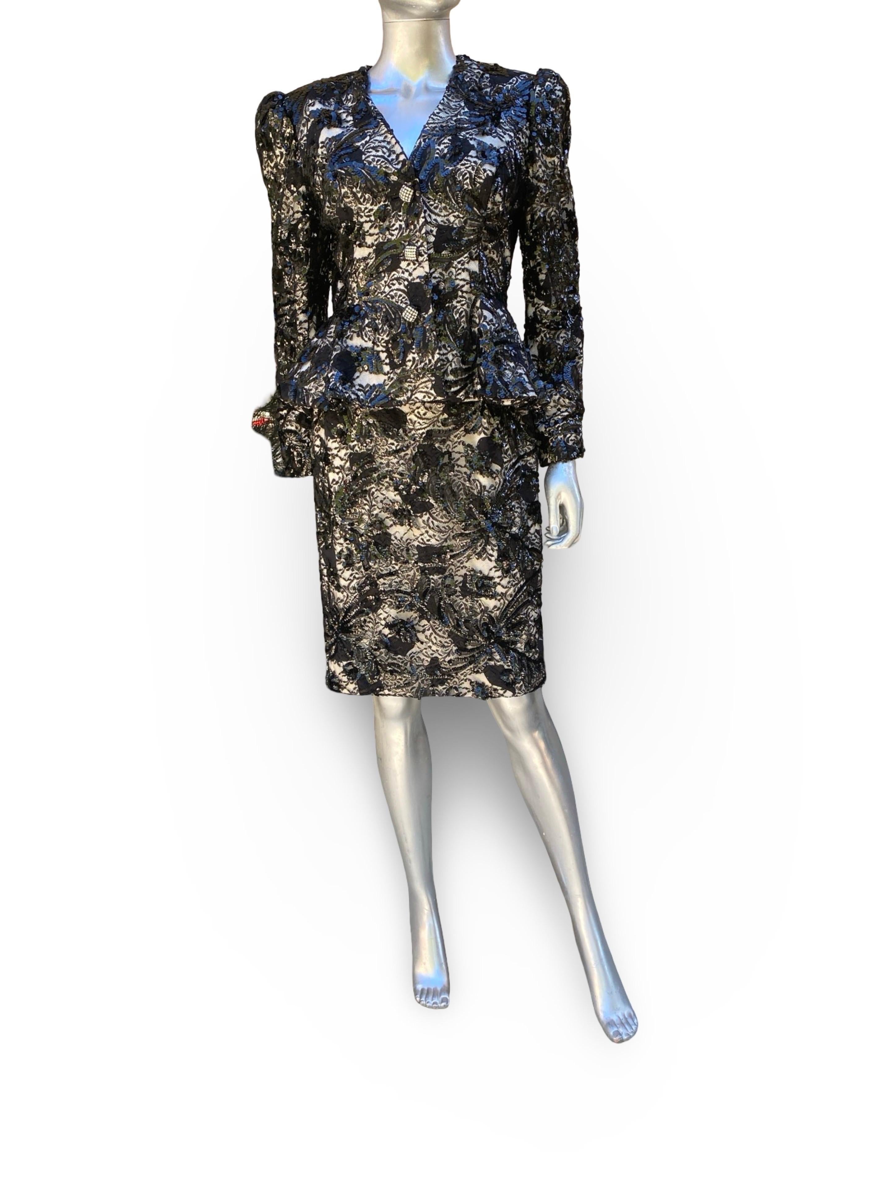 Designer Modern Embellis à la main CHIC Combinaison de soirée en dentelle française noire Taille 10 en vente 5