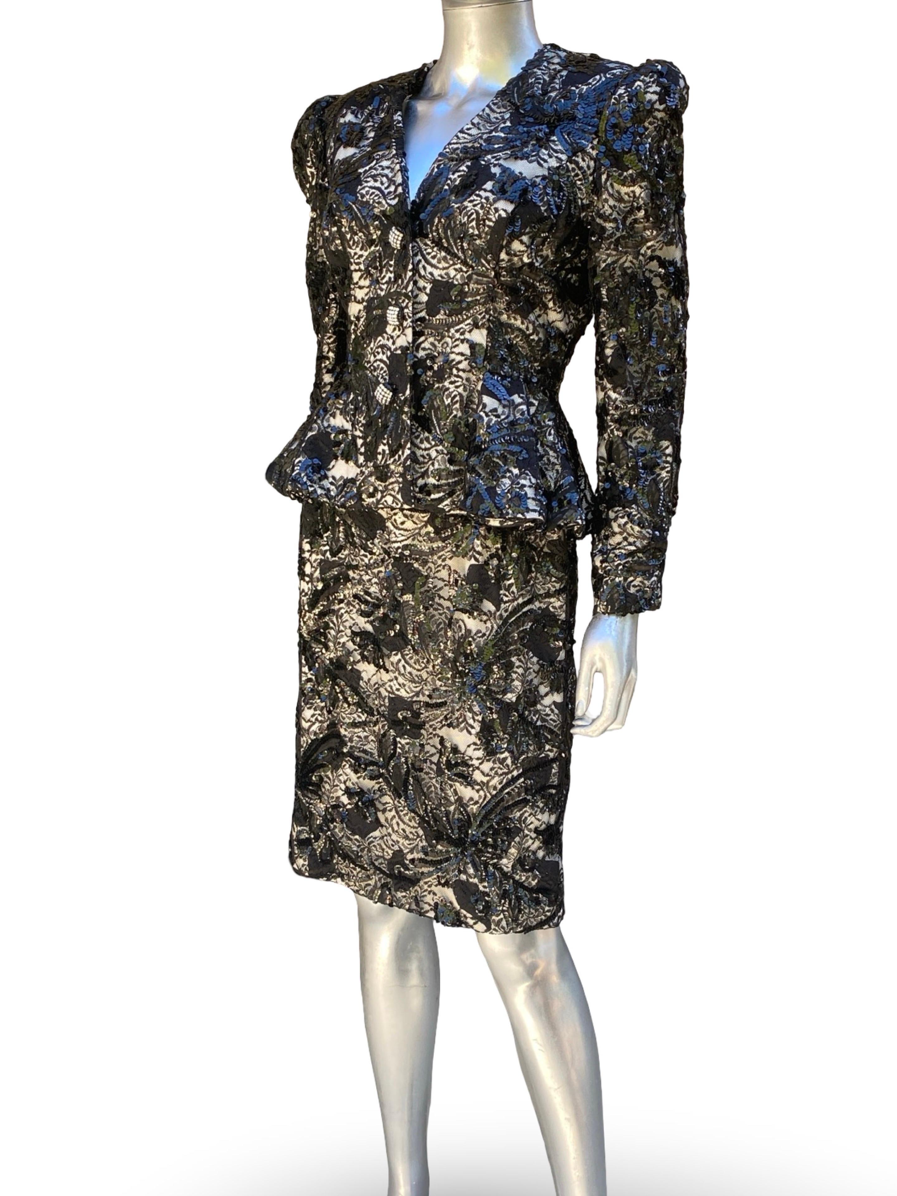 Designer Modern Embellis à la main CHIC Combinaison de soirée en dentelle française noire Taille 10 en vente 6