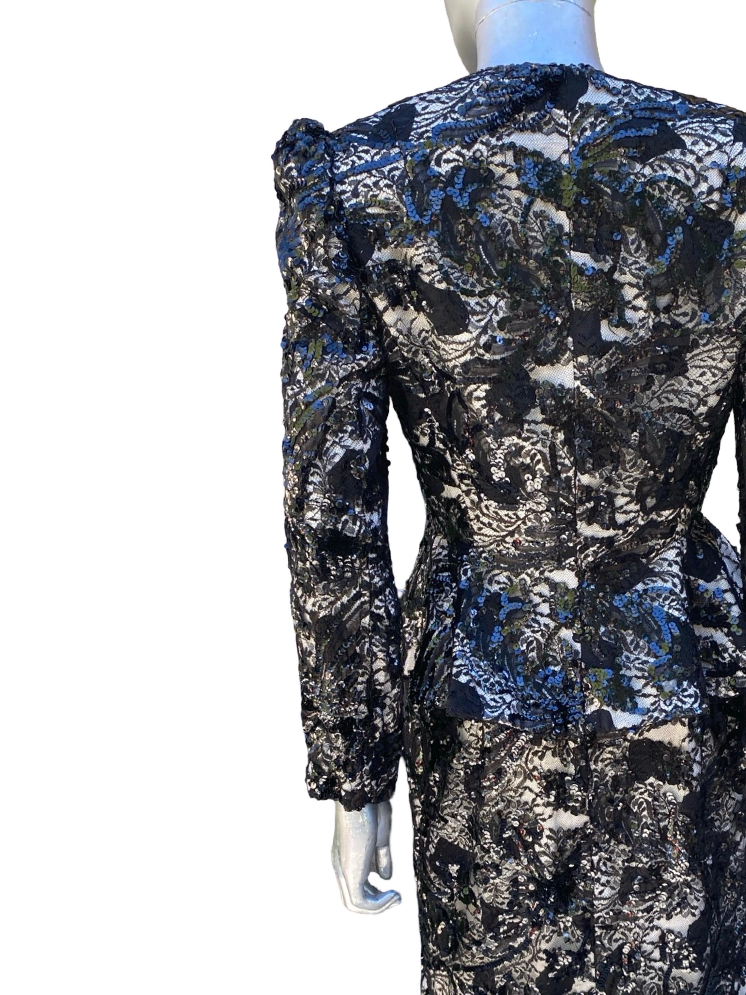 Designer Modern Embellis à la main CHIC Combinaison de soirée en dentelle française noire Taille 10 en vente 8