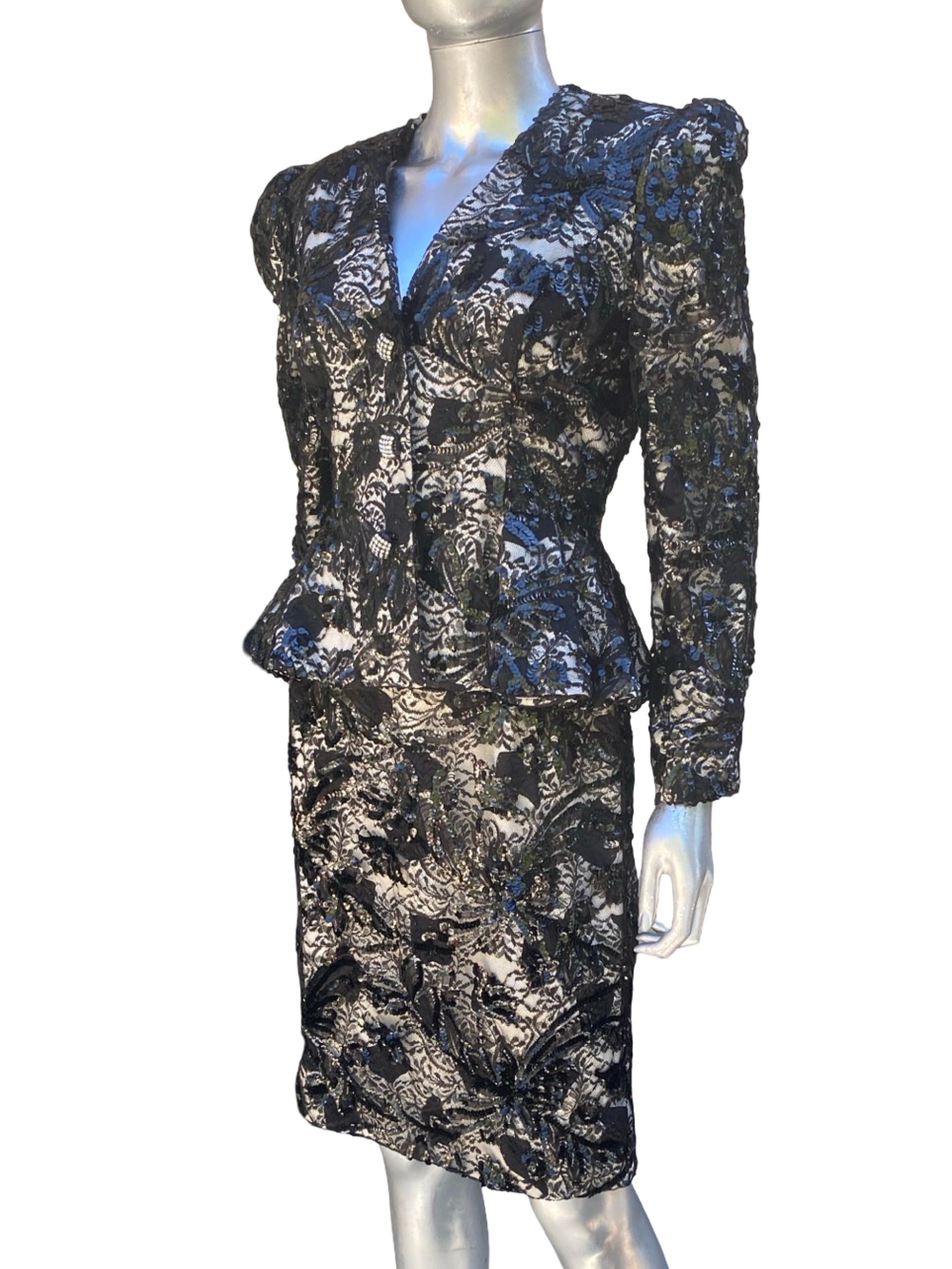 Designer Modern Embellis à la main CHIC Combinaison de soirée en dentelle française noire Taille 10 en vente 9