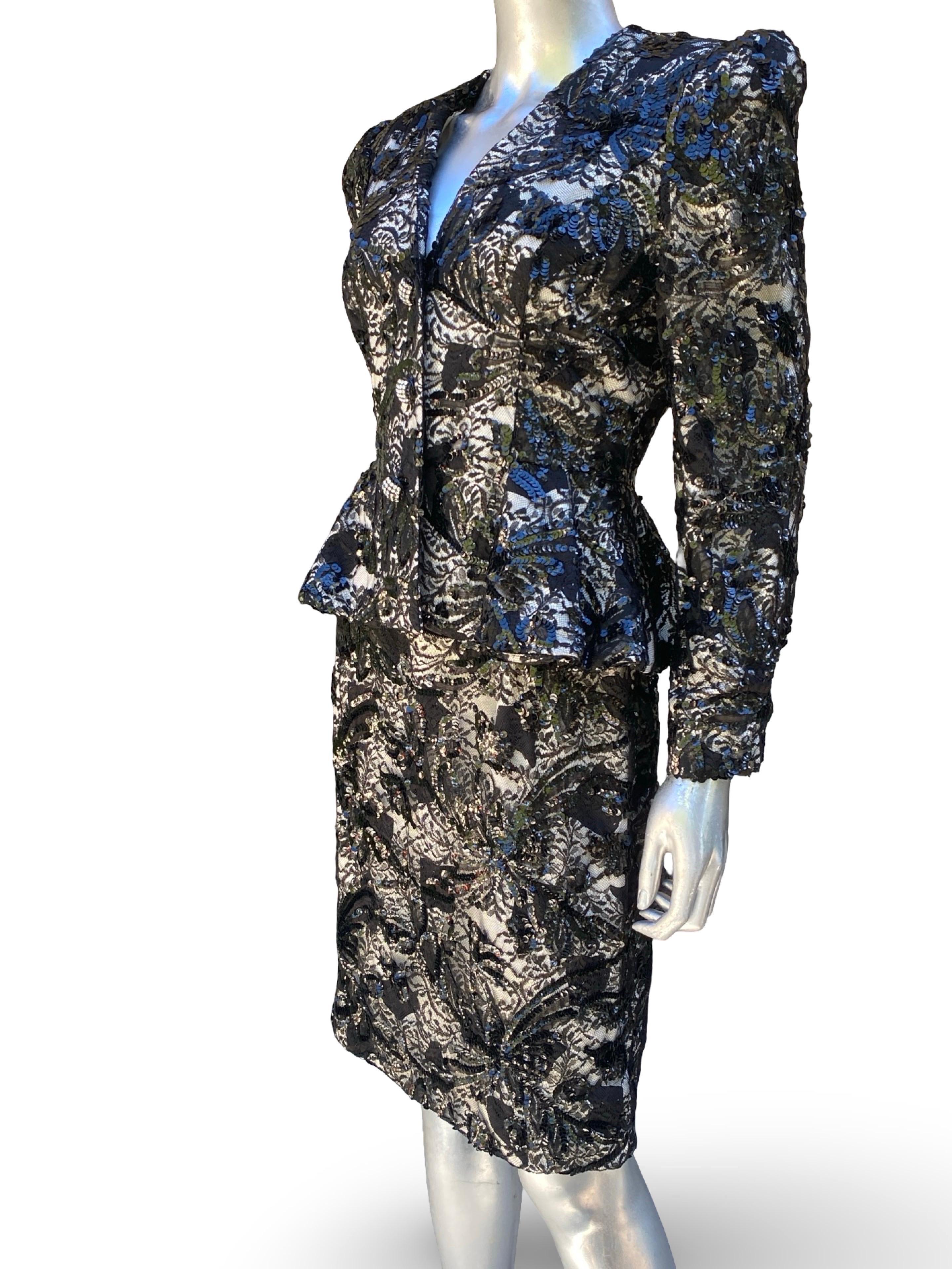 Designer Modern Embellis à la main CHIC Combinaison de soirée en dentelle française noire Taille 10 en vente 10