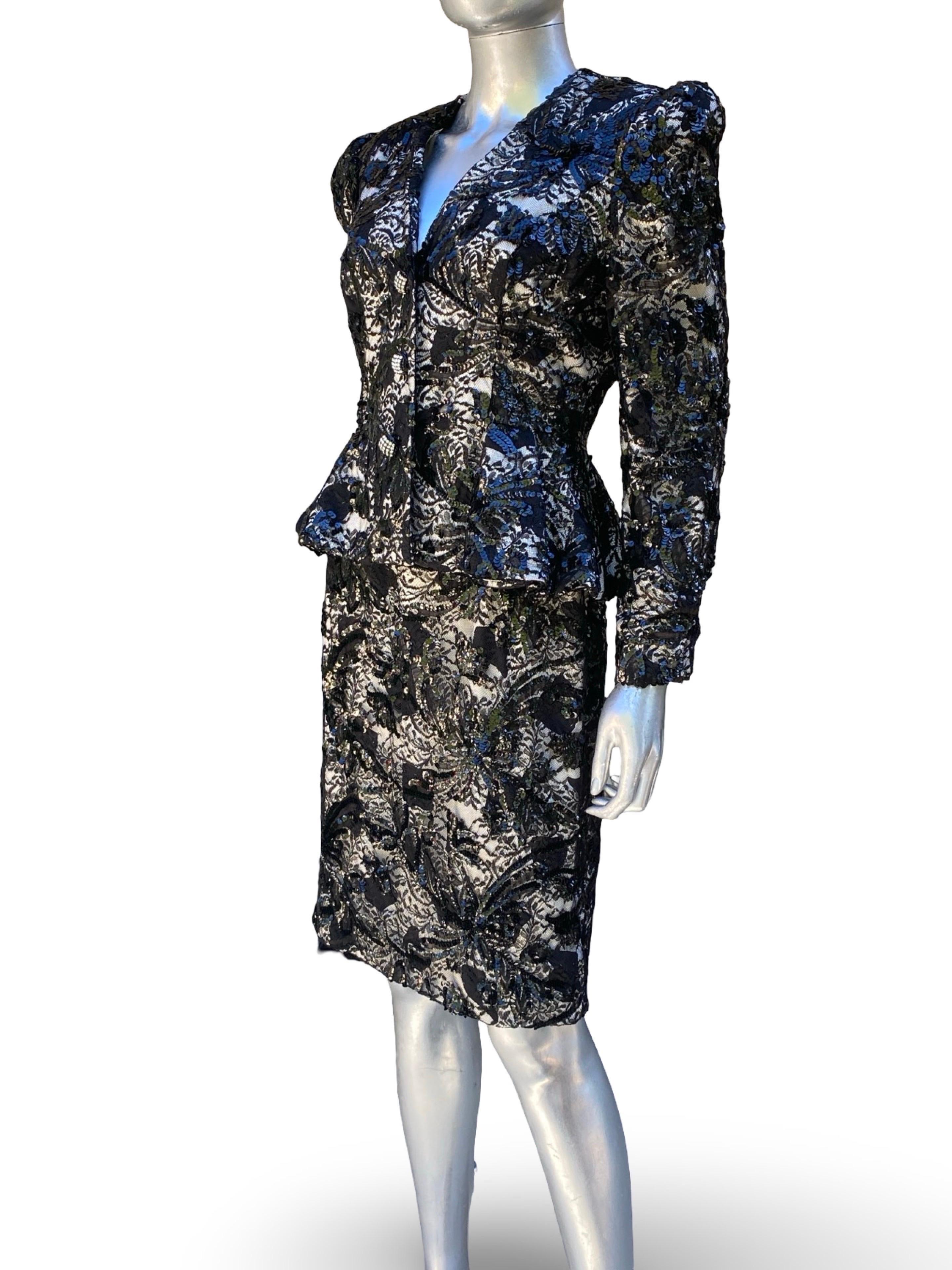 Designer Modern Embellis à la main CHIC Combinaison de soirée en dentelle française noire Taille 10 en vente 2