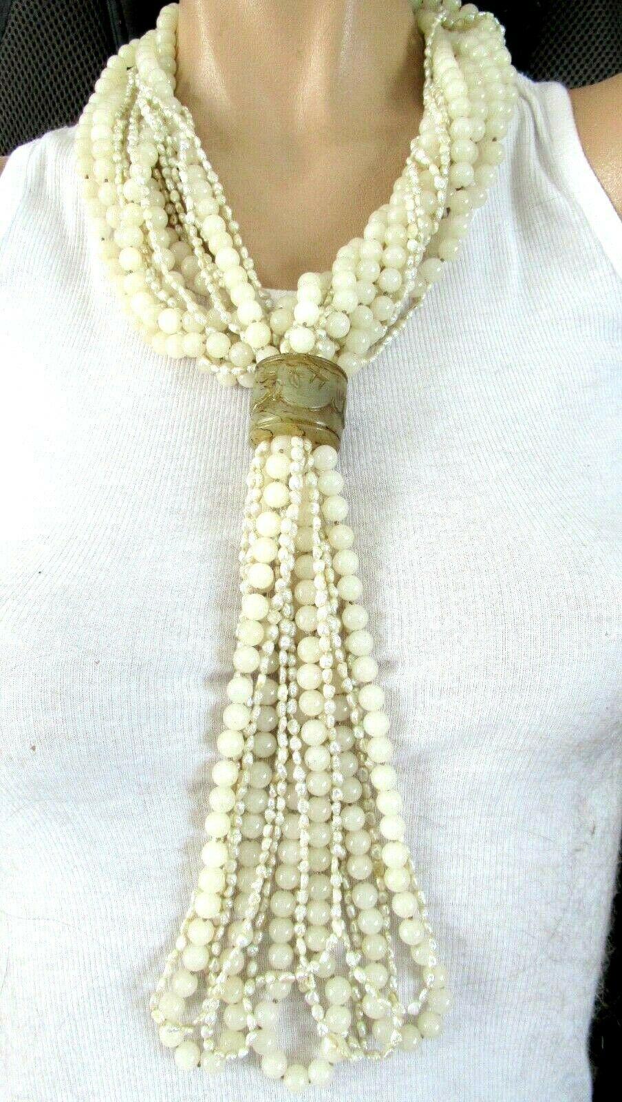 Collana d'argento con perle intagliate e dichiarazione d'epoca Show Stopper Multi-Strand Quartz Silver in vendita 2