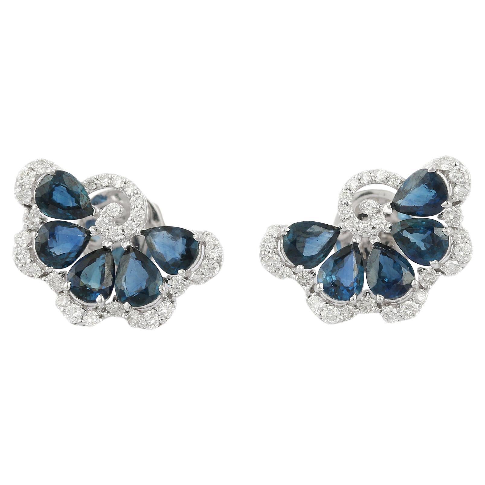 Designer-Ohrstecker aus 18 Karat Weißgold mit natürlichem blauem Saphir und Diamant-Blumenmuster