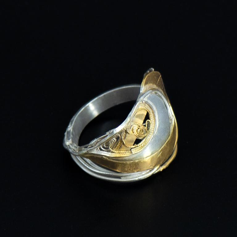Contemporary Designer Nautical Sailing Ring Handcrafted in Gold & Silver Filigree For Sale