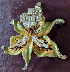 Designer Nolan Miller Signé Vintage Crystal Enamel Orchid Brooch Pin