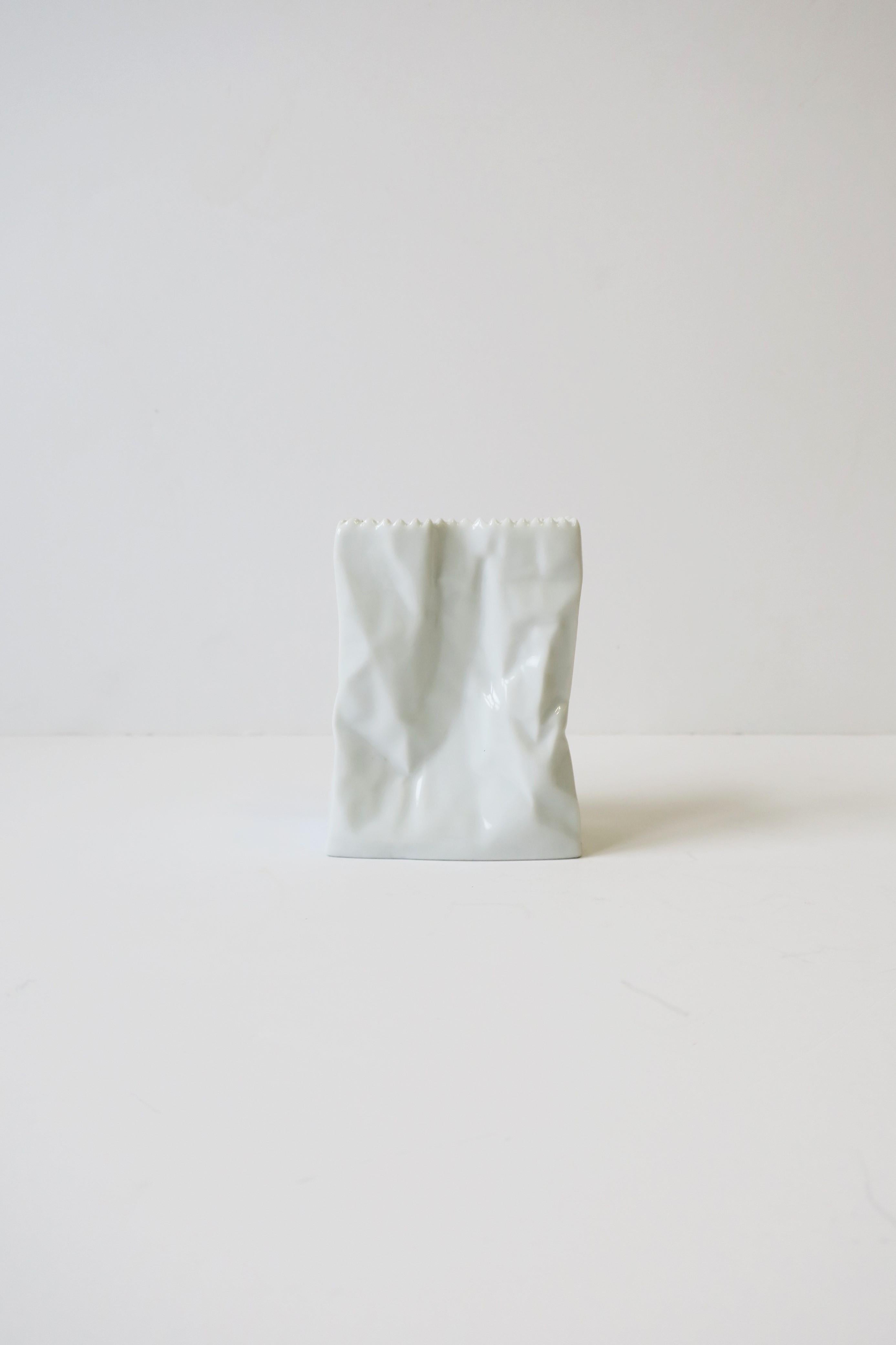 Rosenthal studio-line Do not litter bag vase white glazed 10 cm