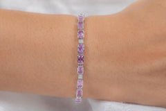 Brazalete de tenis de zafiro rosa y diamantes de diseño en oro blanco macizo de 18 quilates