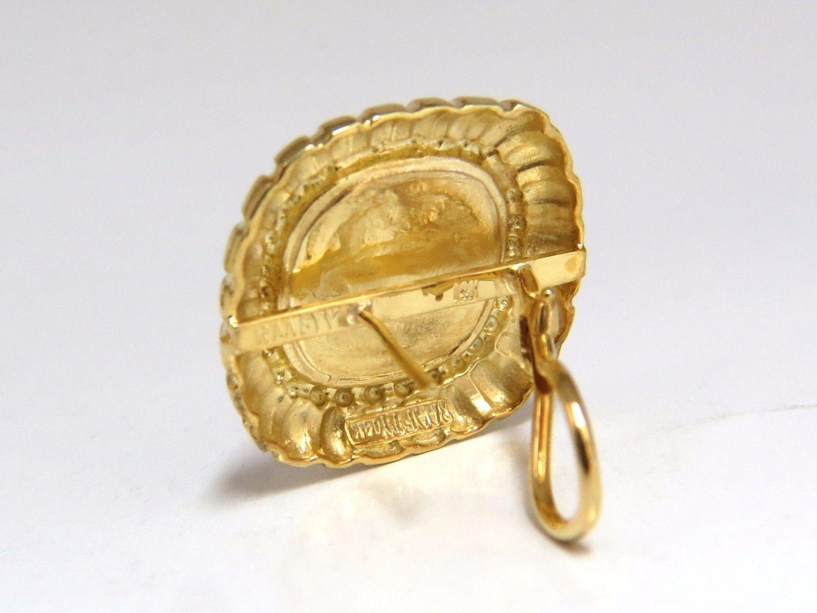 Designer: Raafty Gold Clip Earrings

Angel With Harp

Measurements of Earrings:

.95 X .97 inch

22.3 grams / 14kt. yellow gold

Earrings are gorgeous made